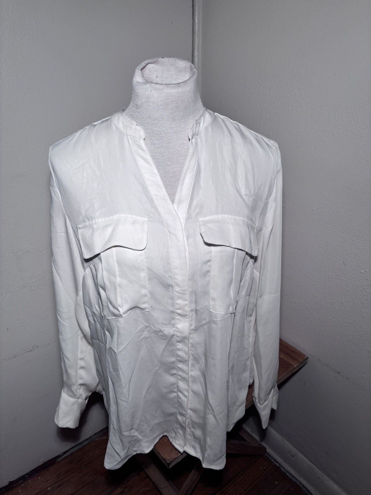 H&M H&M Button Front Blouse Size L / US 10 / IT 46 - 2 Thumbnail