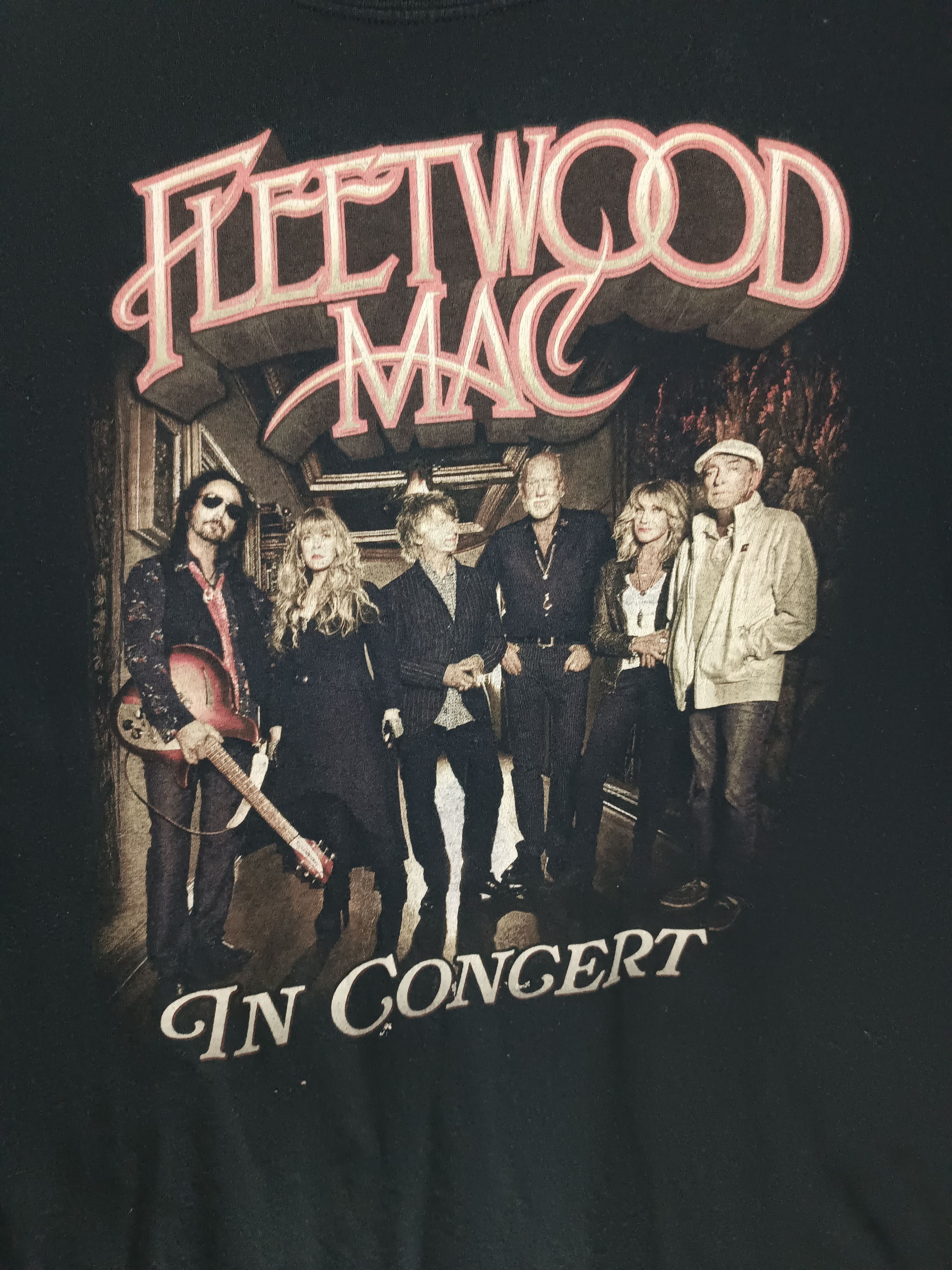 Band Tees VINTAGE 2018 FLEETWOOD MAC IN CONCERT TEE led eagles floyd Size US L / EU 52-54 / 3 - 10 Thumbnail
