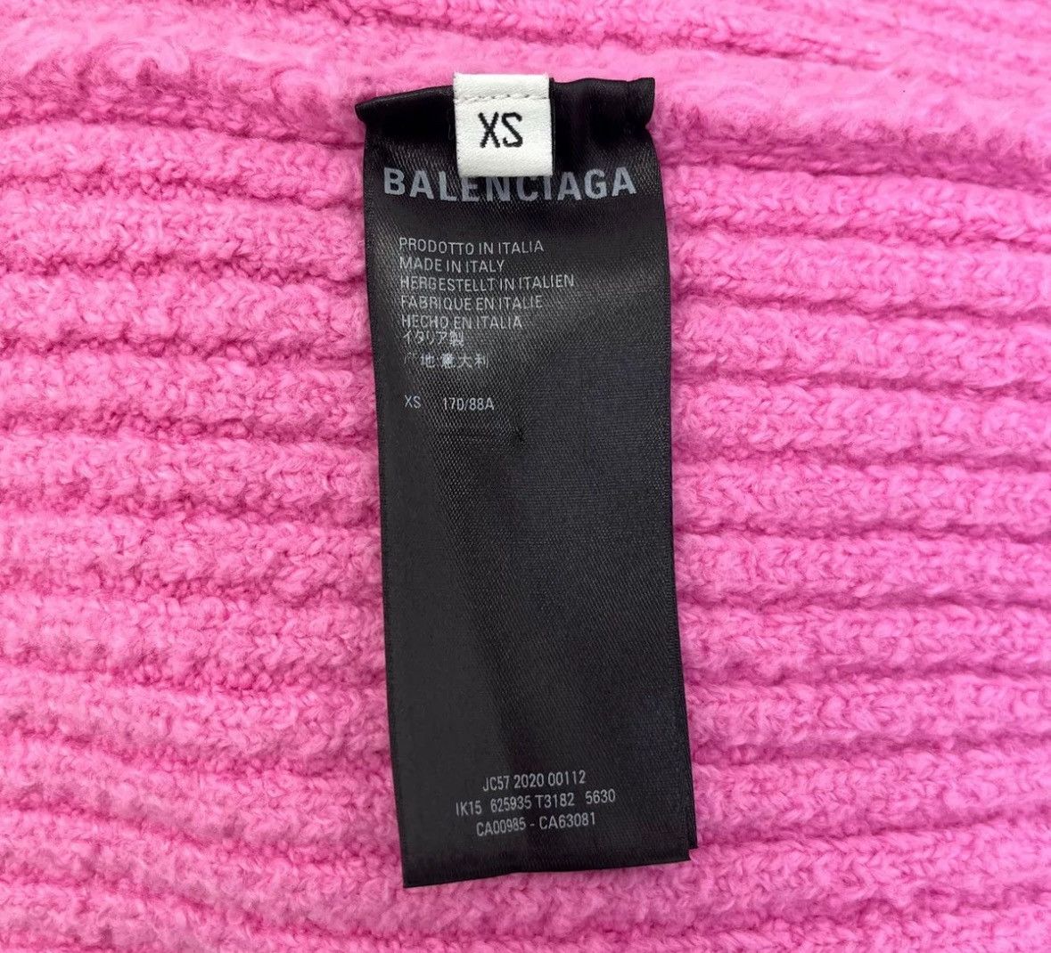 Balenciaga Balenciaga big sweater with pink sweater 2412-Nextarrow Size US XS / EU 42 / 0 - 8 Thumbnail