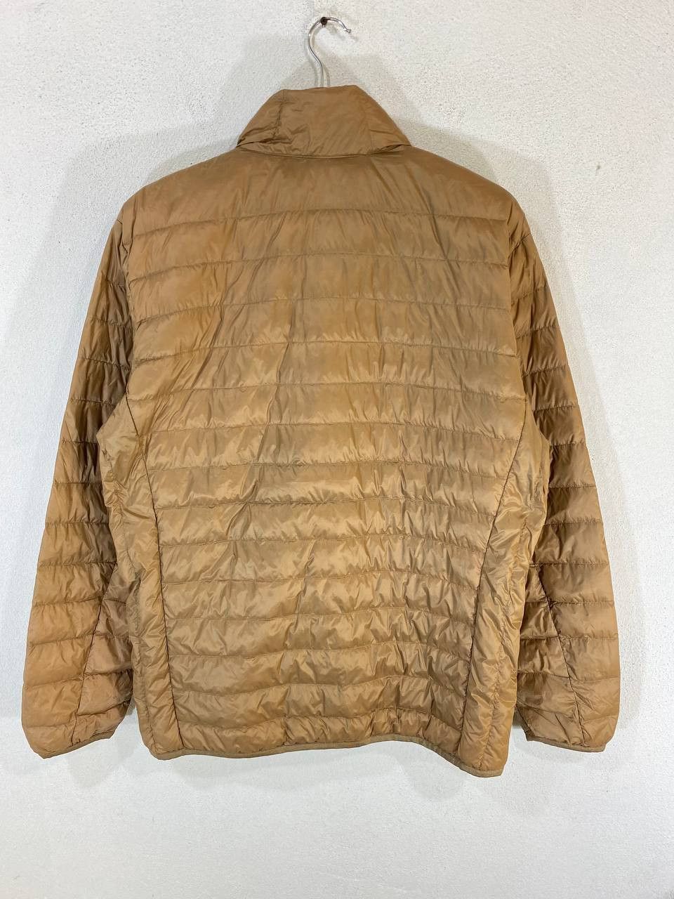 Japanese Brand uniqlo japanese brands light puffer jacket nice design Size US L / EU 52-54 / 3 - 8 Thumbnail