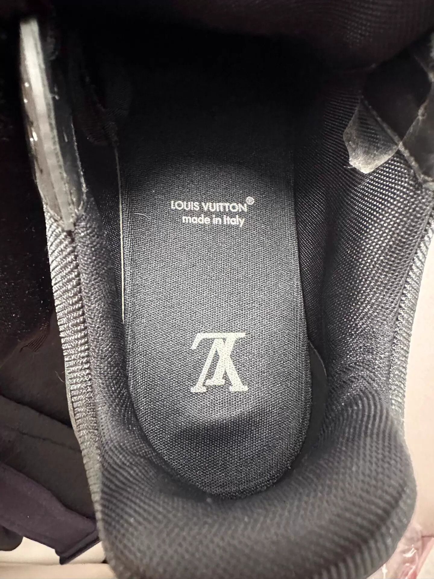 Louis Vuitton LV Trainer Monogram Patent Leather Men 40 99 New Size US 7 / EU 40 - 8 Thumbnail