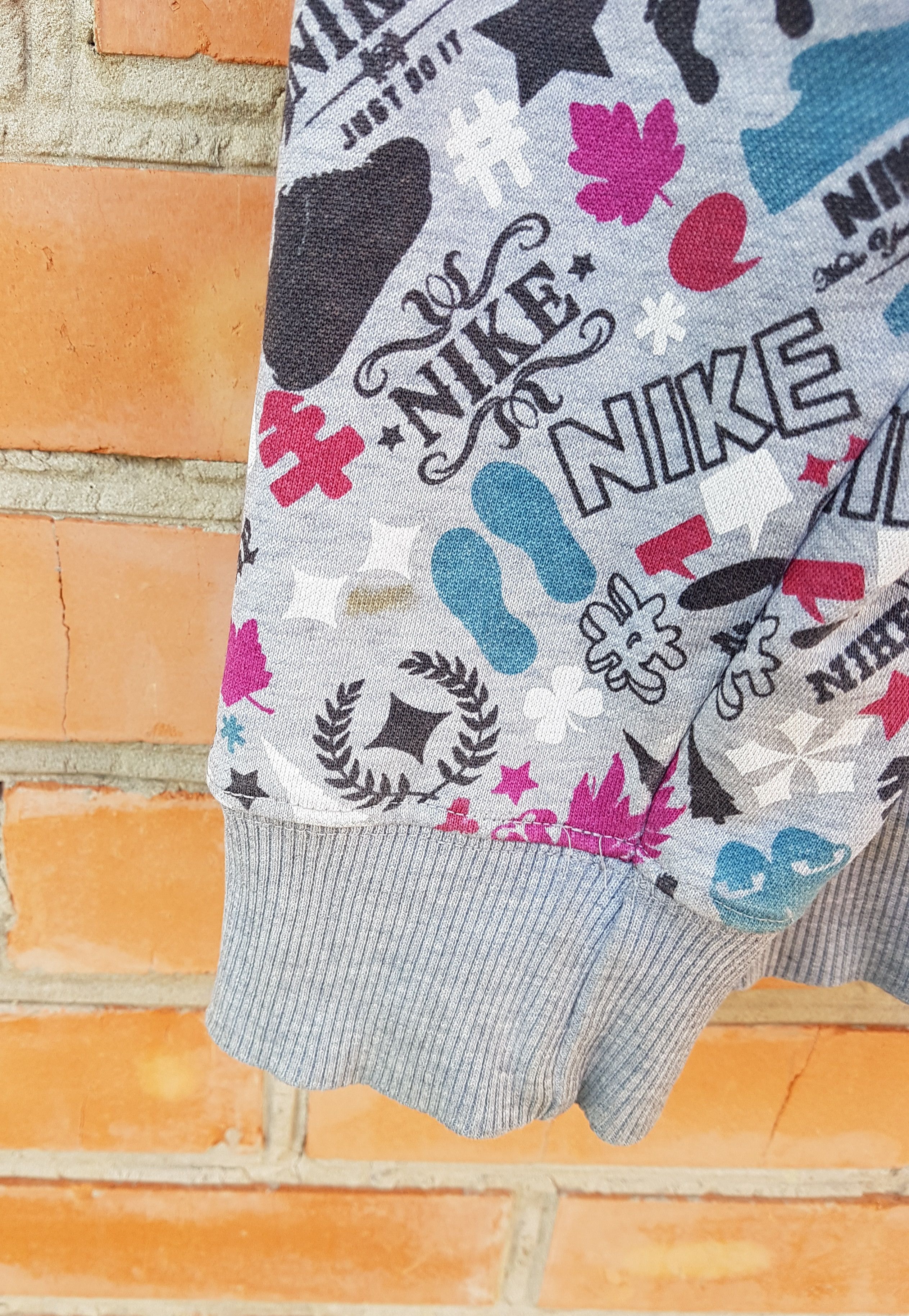 Nike Vintage Nike y2k Full Zip Graphic Printed Hoodie sz XL Size US XL / EU 56 / 4 - 6 Thumbnail