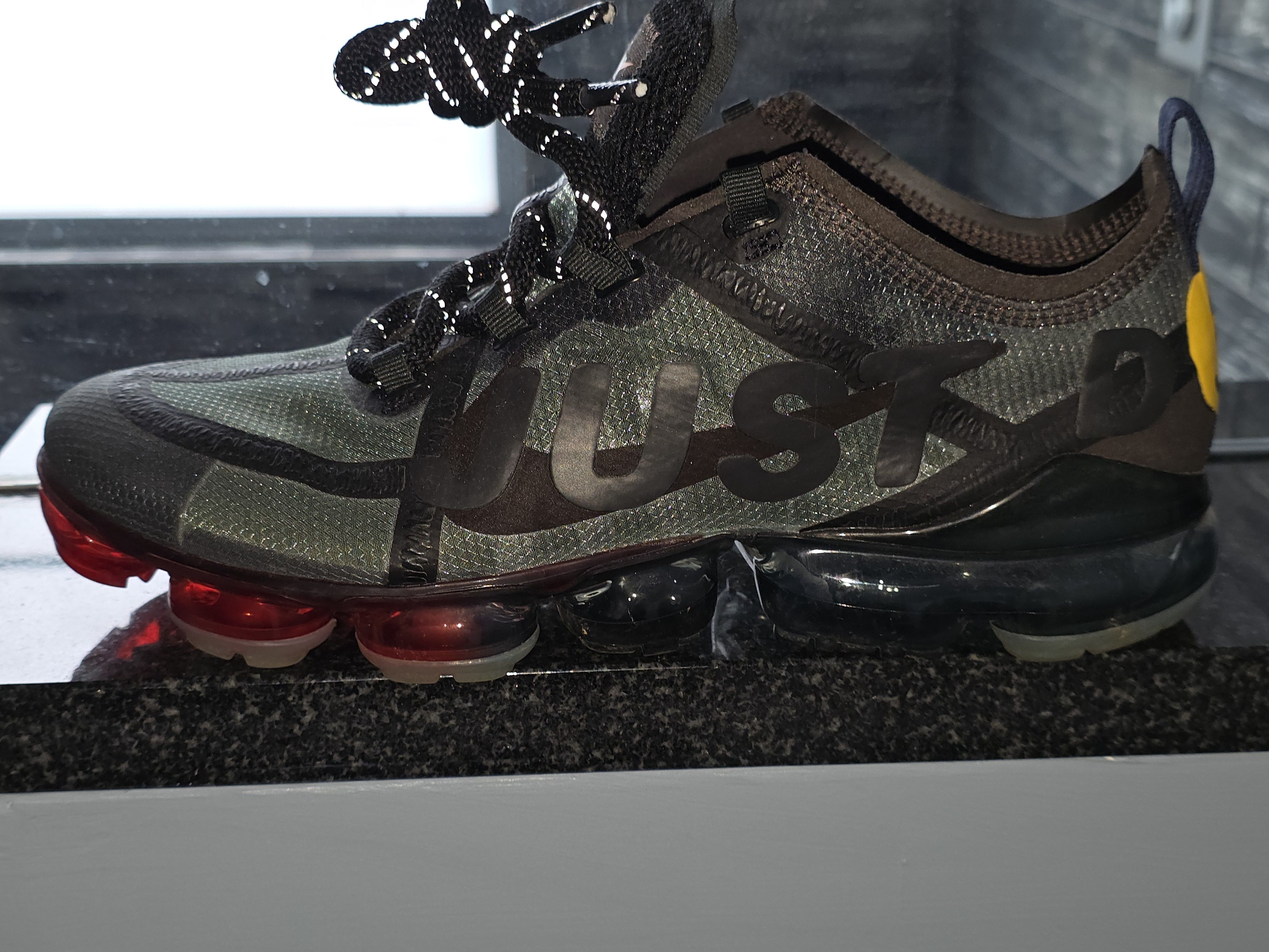 Cactus Plant Flea Market × Nike Vapormax nike x cpfm Size US 11 / EU 44 - 5 Thumbnail
