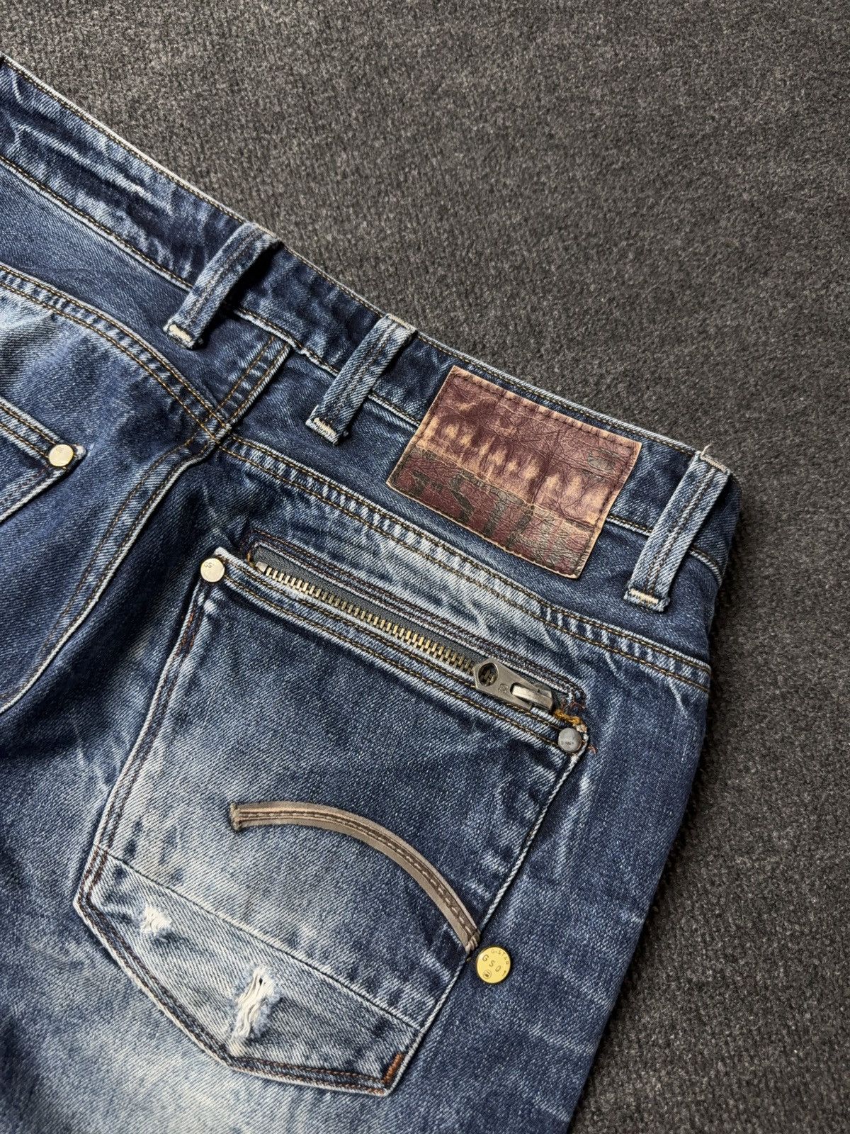 G-Star 00s Vintage G-Star RAW 520 Vintage Faded Denim Jeans Y2K Size US 32 / EU 48 - 15 Thumbnail
