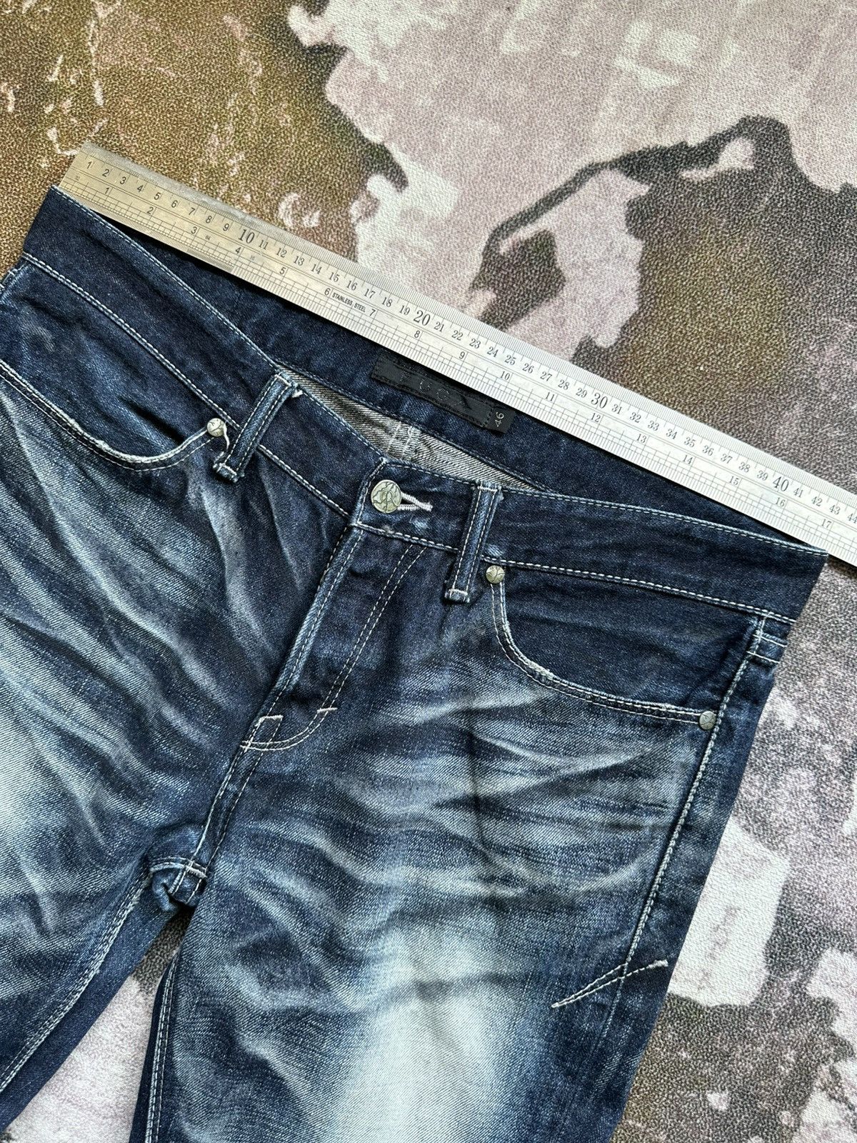 Yasuyuki Ishii AW11 FUGA whiskered denim jeans Size US 34 / EU 50 - 16 Thumbnail