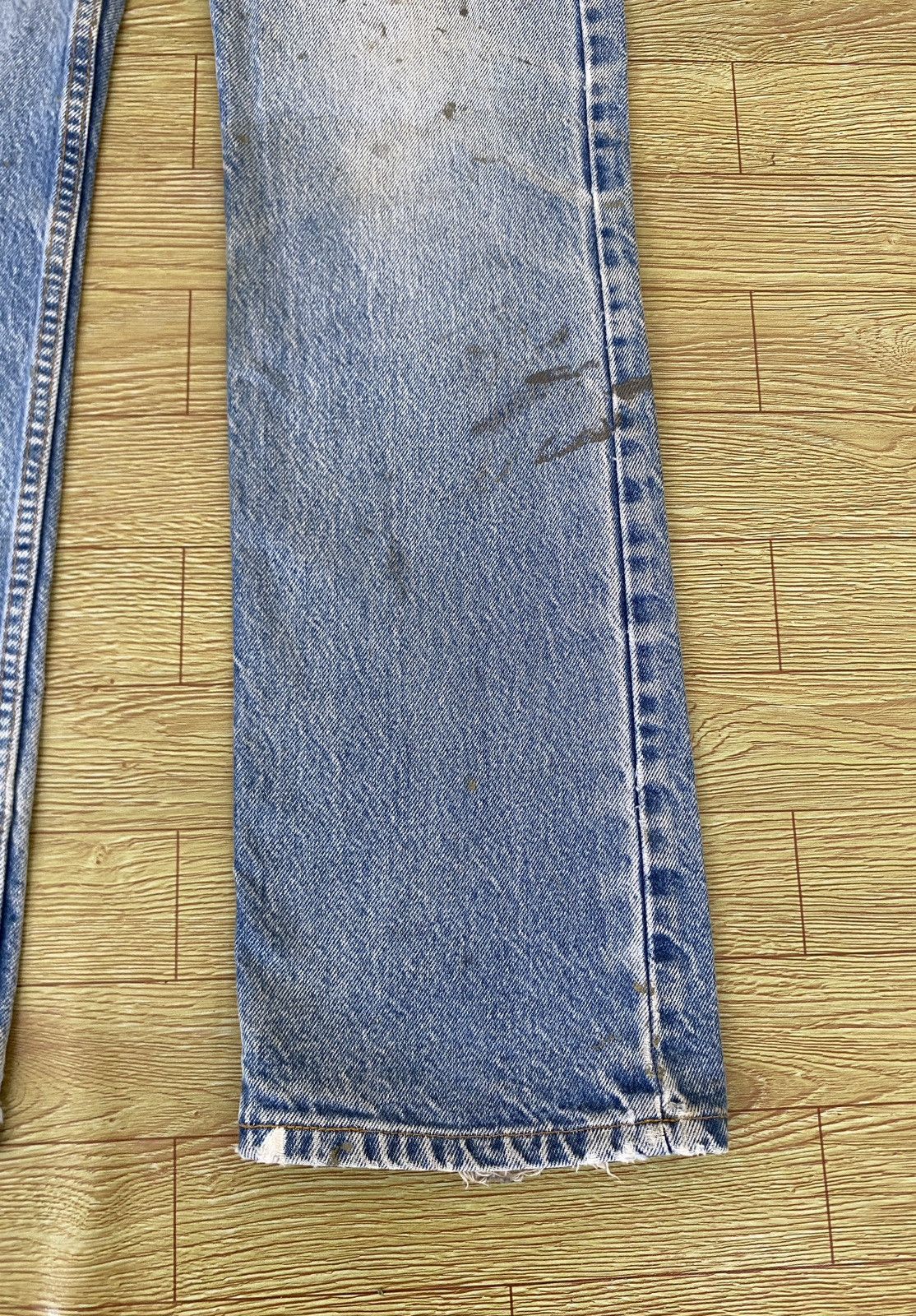 Levi's Vintage Levis Lot 517 Bootcut USA Distressed Jeans 1990s Size US 33 - 7 Thumbnail