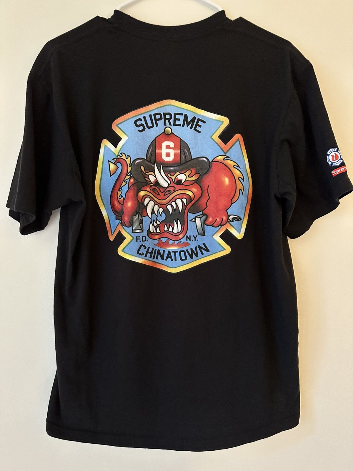 Supreme Supreme FDNY Engine 9 Chinatown Tee Size US L / EU 52-54 / 3 - 1 Thumbnail