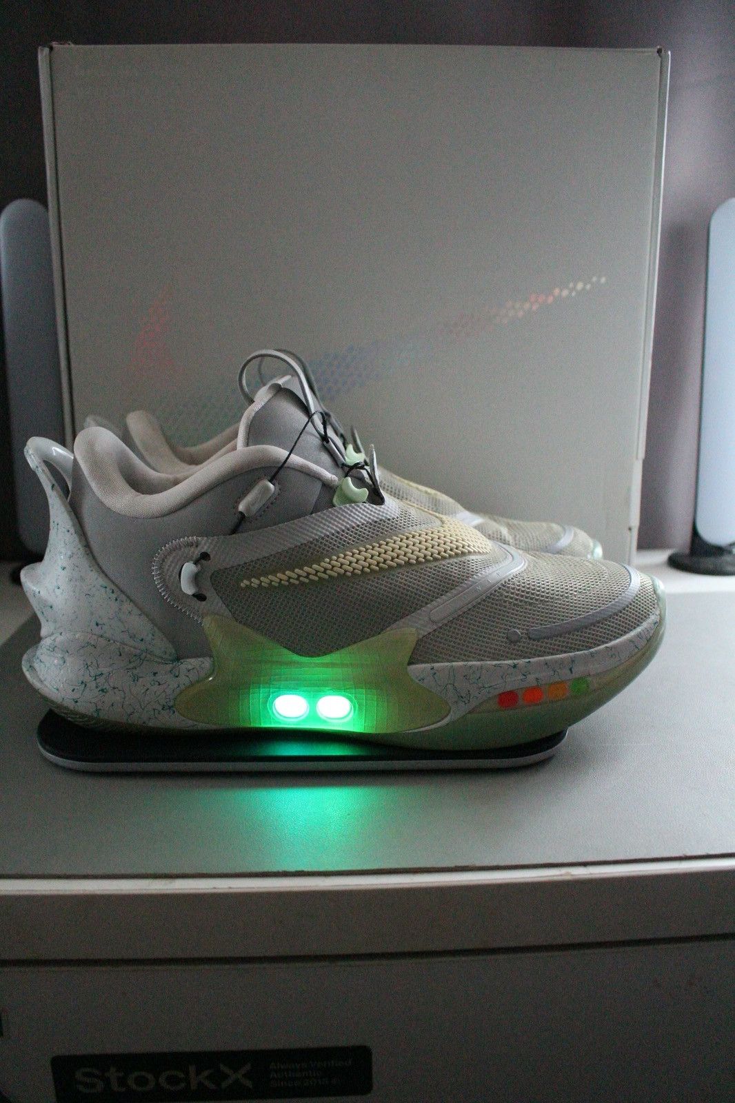 Nike Nike Adapt BB 2.0 Mag (US Charger) Size US 12 / EU 45 - 2 Thumbnail
