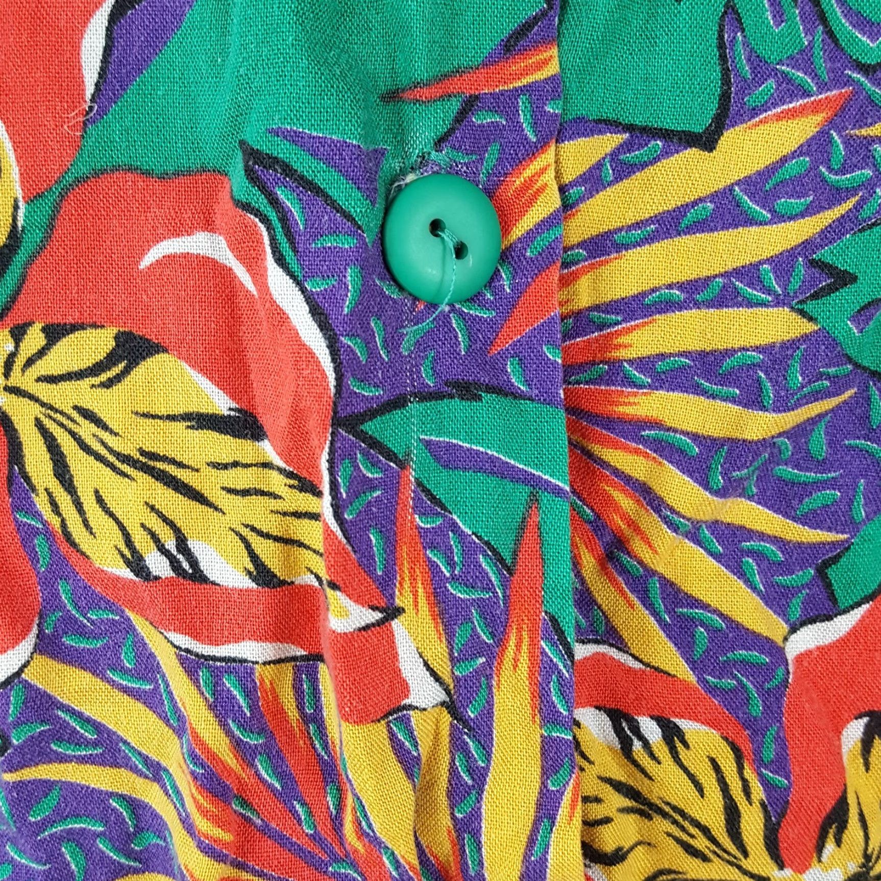 Vintage Vintage Women's Hawaiian Rayon Floral Button-Up Shirt Size 10 Tropical Beach Summer 90s Y2K Size L / US 10 / IT 46 - 5 Thumbnail