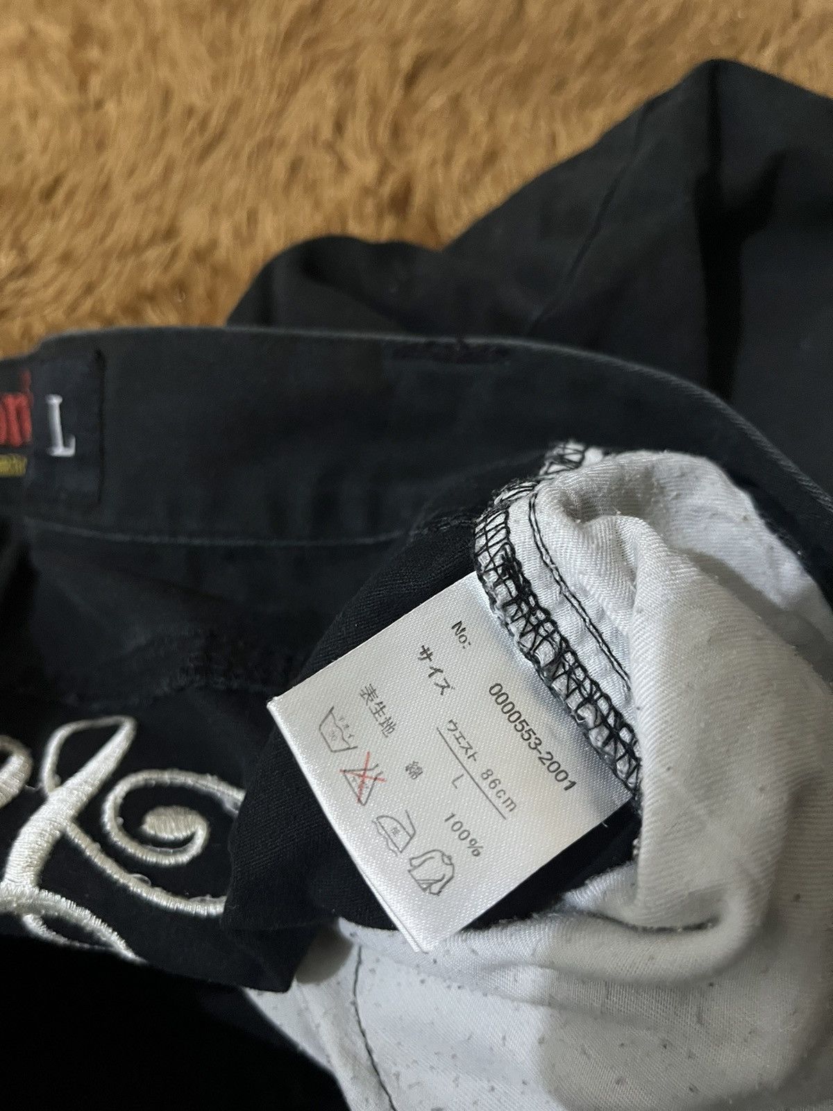 Japanese Brand 2001 GERONIMO LEGEND RUGGED SPIRIT OF INDIAN Shortspants Size US 34 / EU 50 - 6 Thumbnail