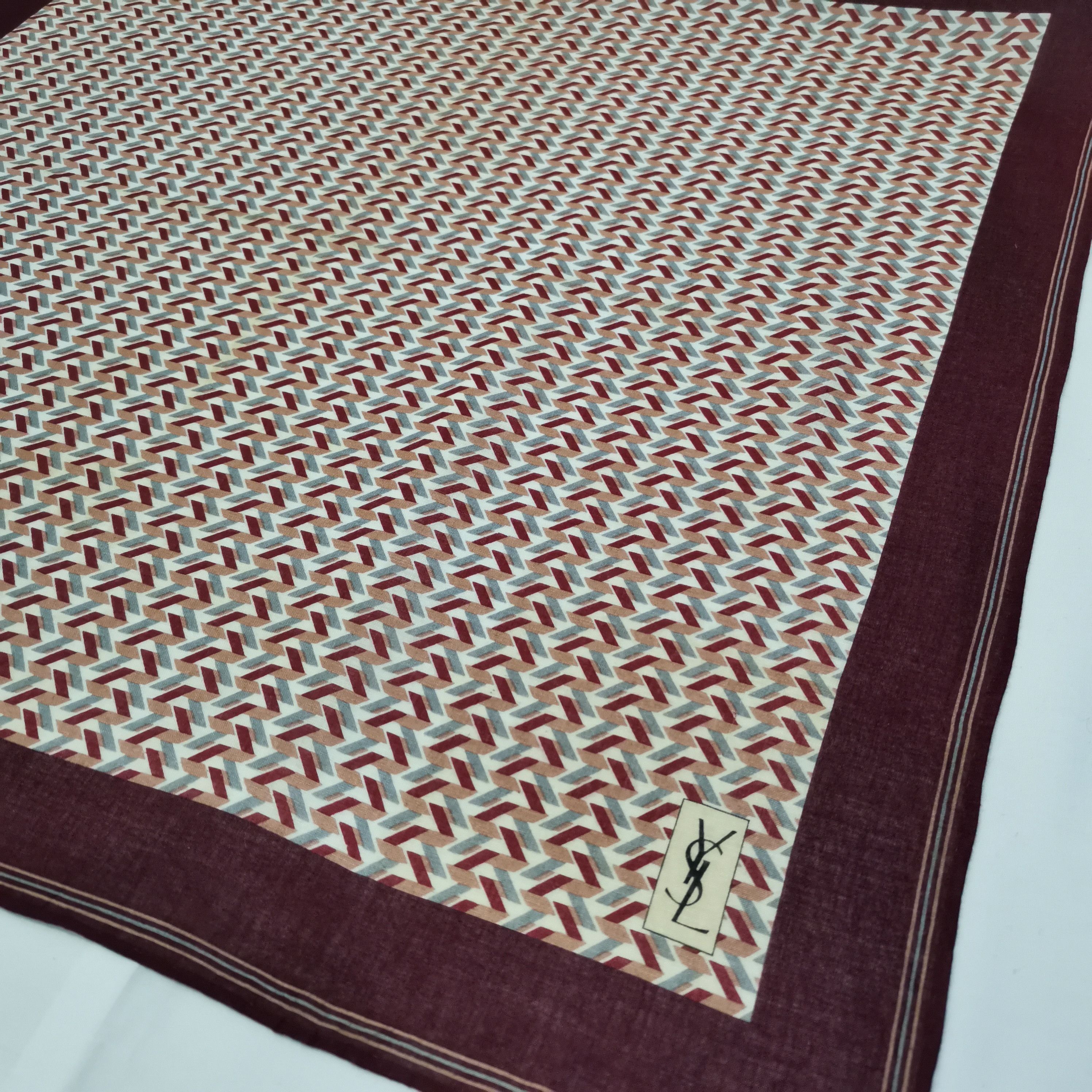 Yves Saint Laurent YVES SAINT LAUREN HANDKERCHIEF/BANDANA/SCARF Size ONE SIZE - 3 Thumbnail