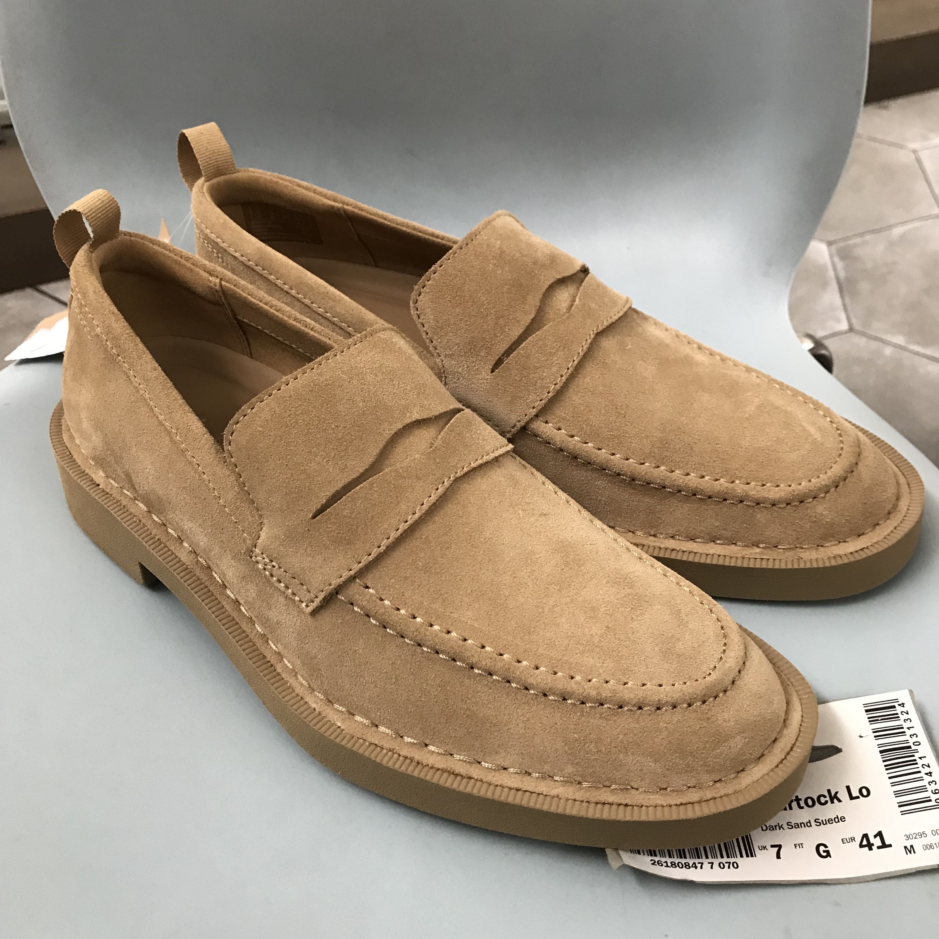 Clarks Clarks Martock Loafer penny loafer tassle brown Sand Suede Size US 6.5 / EU 39-40 - 1 Thumbnail
