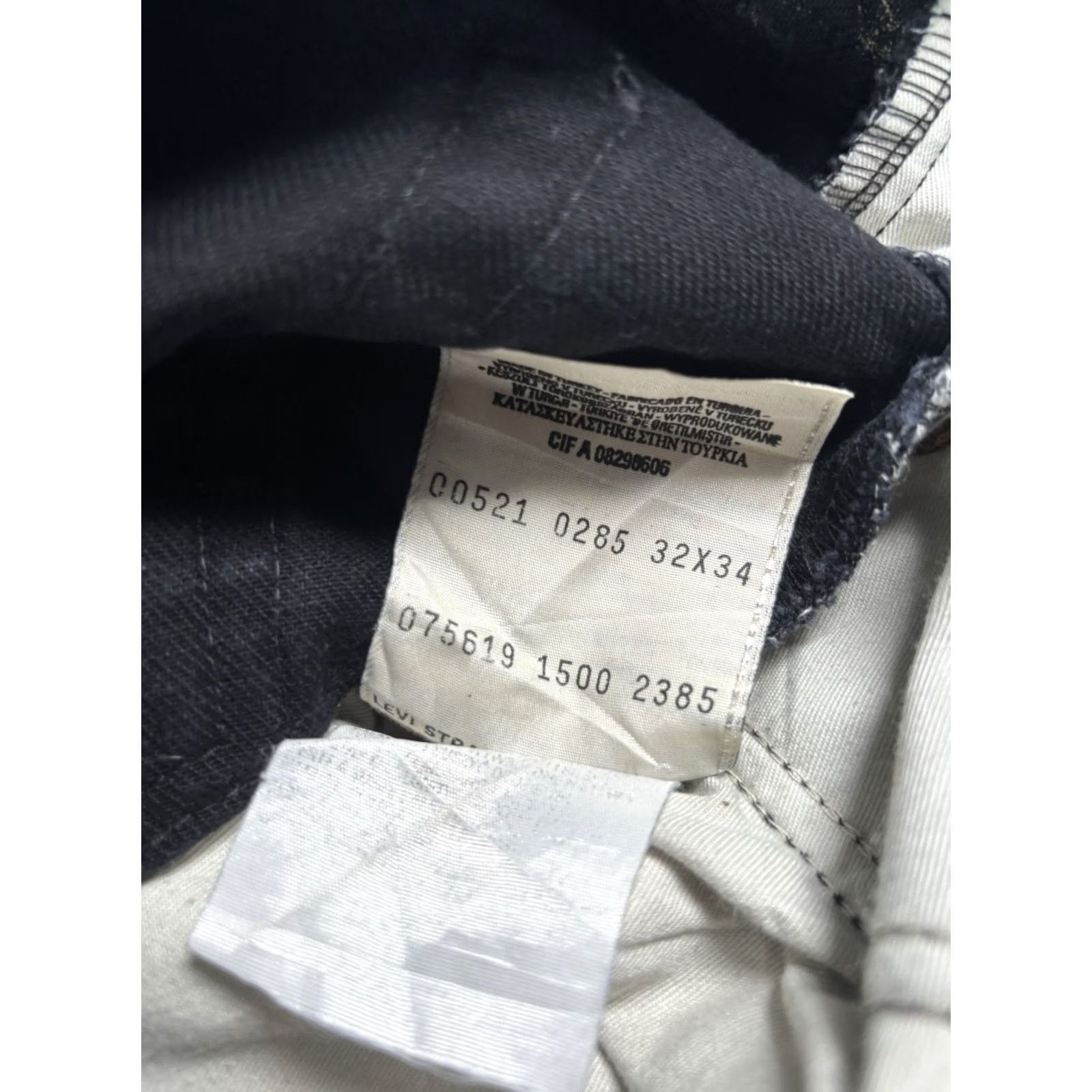 Levi's VINTAGE Levi's 521 Jeans Men Black Straight Size 32x34 Distressed 5-Pocket Denim logo 90s USA Size US 32 / EU 48 - 7 Thumbnail