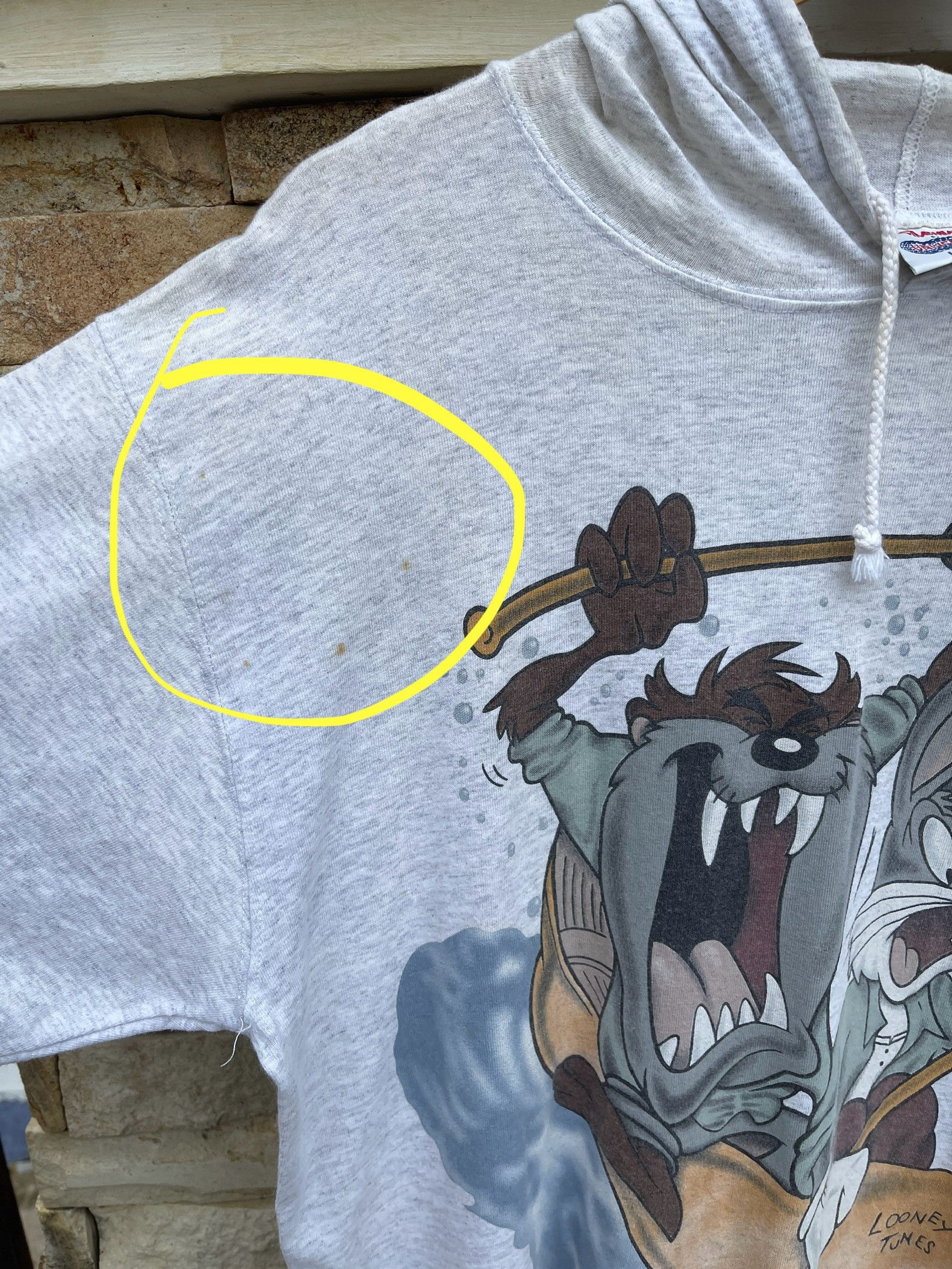 Cartoon Network Rare🔥Vintage 95’ Looney Tunes T-Shirt With Hoodie Size US M / EU 48-50 / 2 - 7 Thumbnail