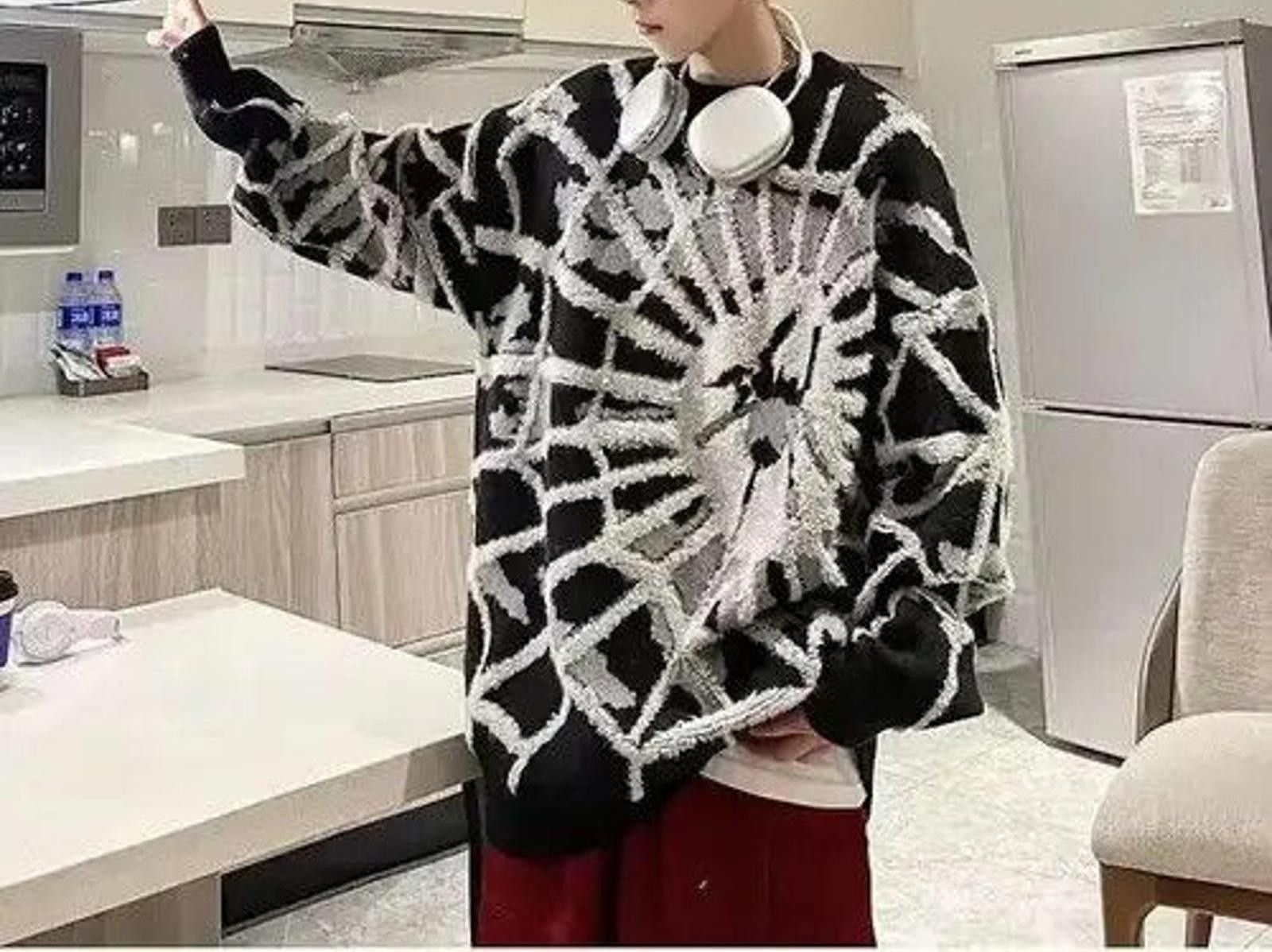 Vintage Spider Embroidery Knit Sweater Size US M / EU 48-50 / 2 - 1 Thumbnail