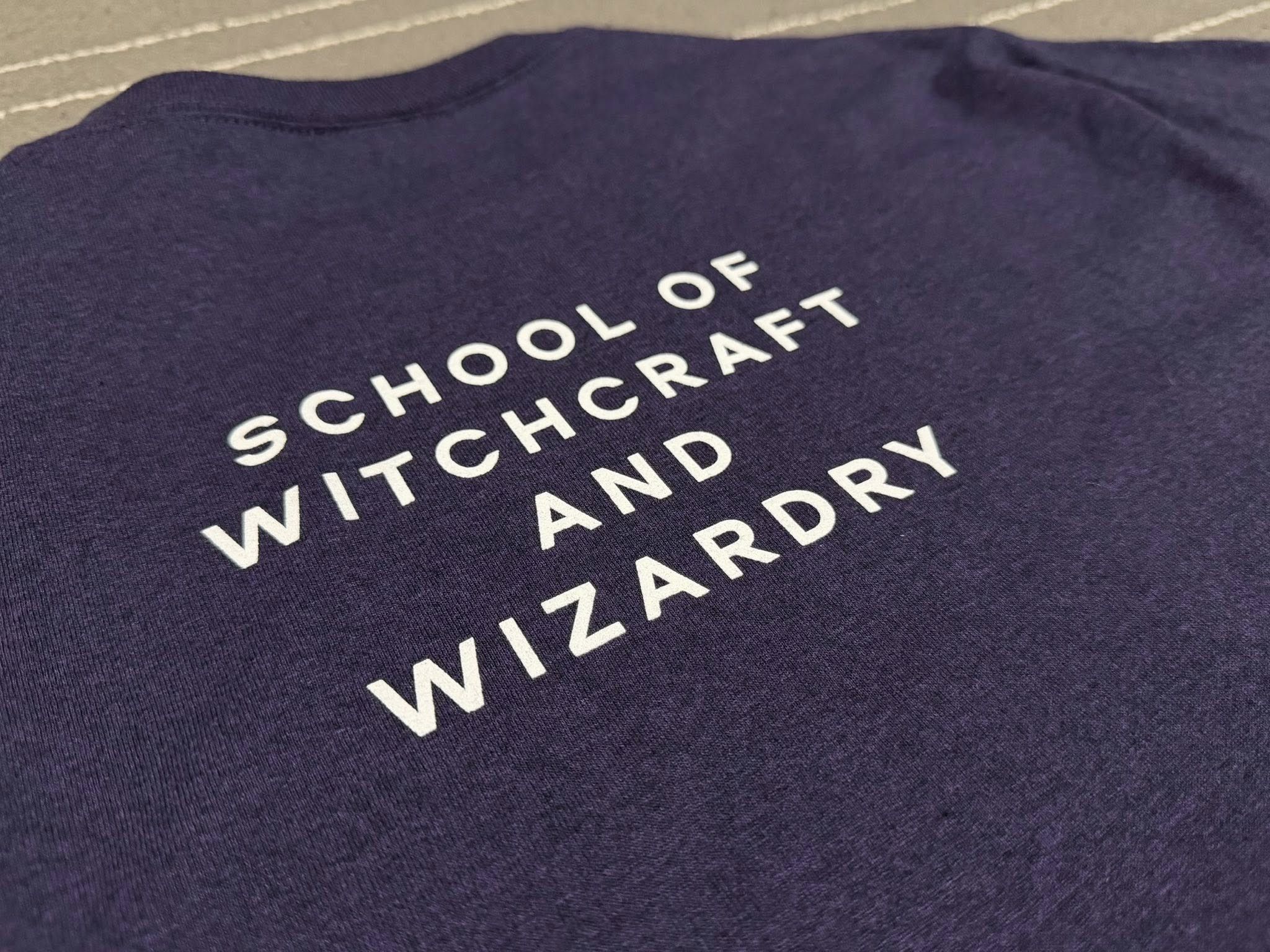 Gildan HOGWARTS school of witchcraft S1679 Size US S / EU 44-46 / 1 - 9 Thumbnail
