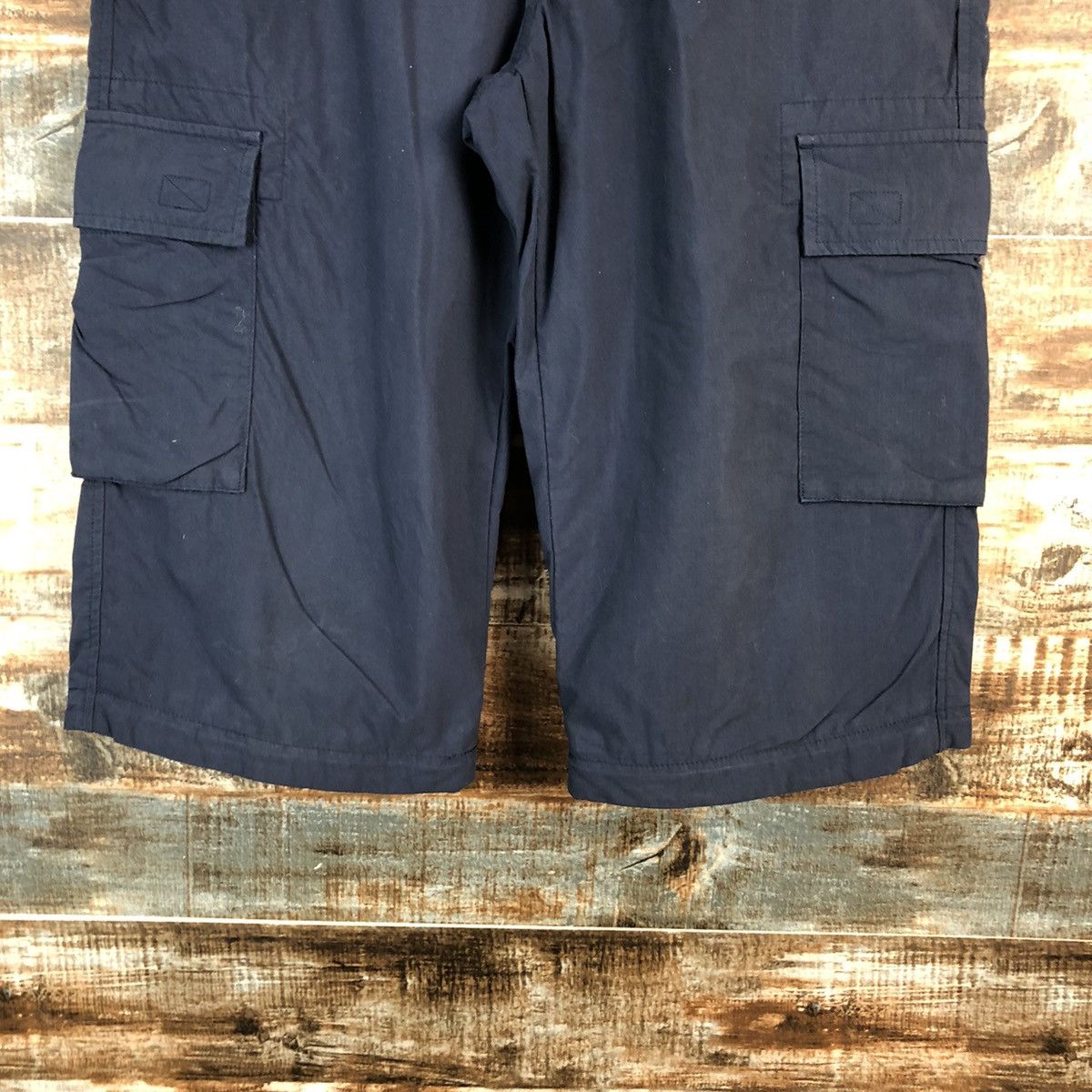 Japanese Brand Uniqlo Dark Blue multipocket Short Pants #A2379 Size US 33 - 6 Thumbnail