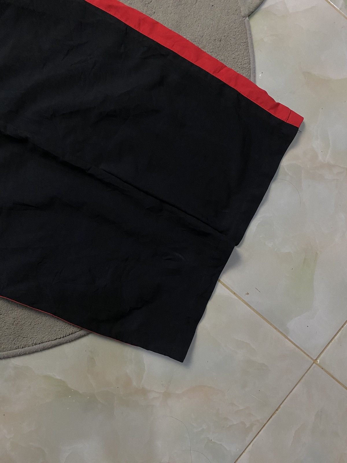 Nike × atmos VINTAGE NIKE 90S BAGGY NYLON WIDE LEG SWOOSH TRACK PANTS Y2K Size US 32 / EU 48 - 10 Thumbnail