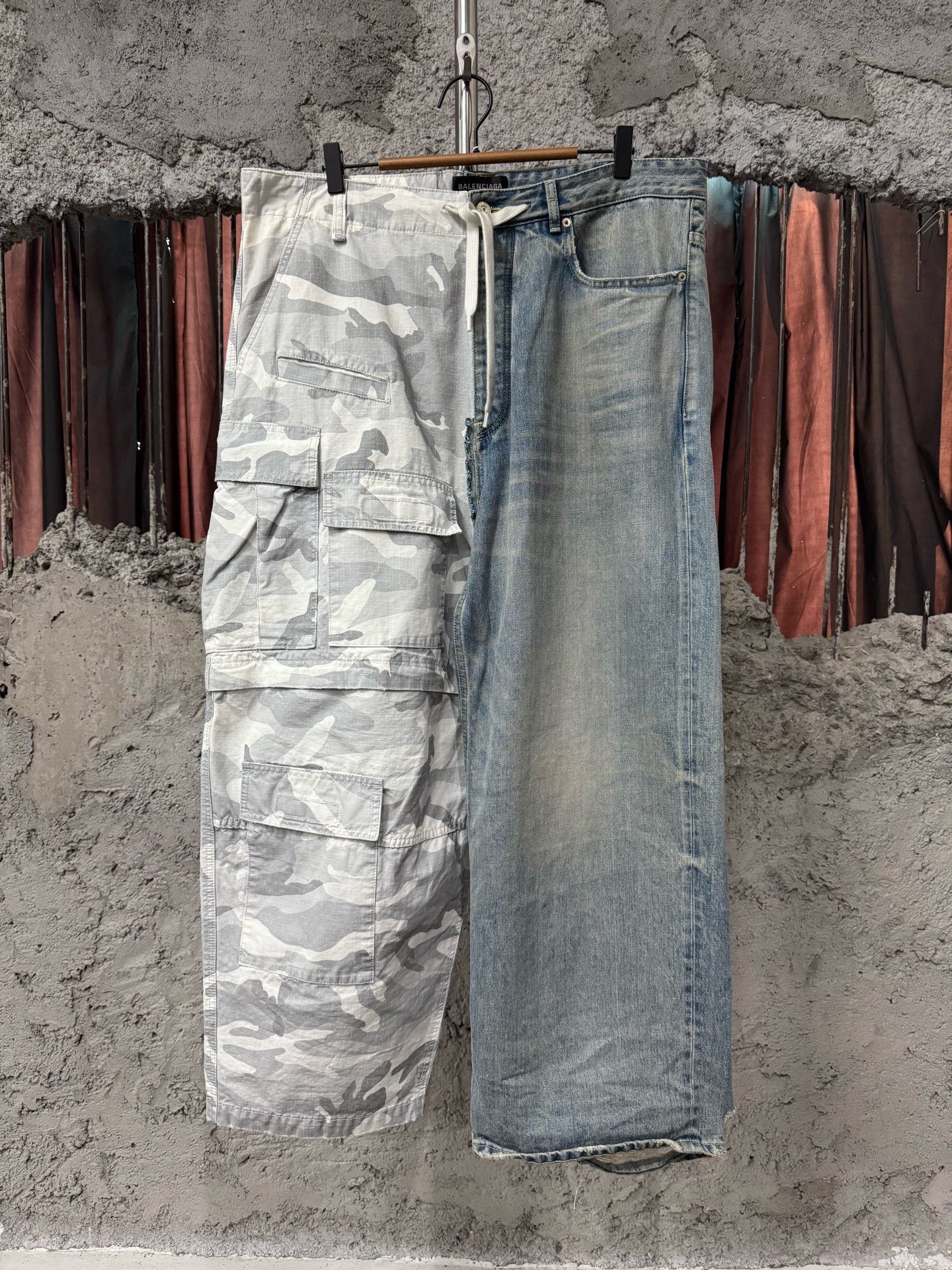 Balenciaga Balenciaga Camo Patchwork Denim Cargo Pants Size 22" - 1 Thumbnail