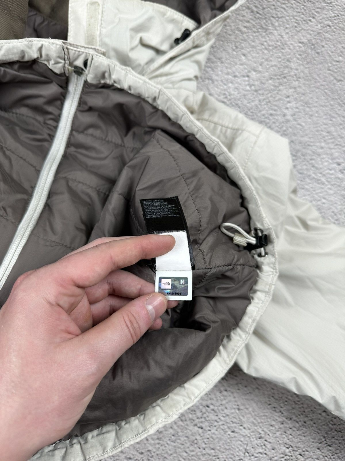 The North Face Vintage The North Face Rain Coat Puffer Jacket HyVent Washed Size M / US 6-8 / IT 42-44 - 13 Thumbnail
