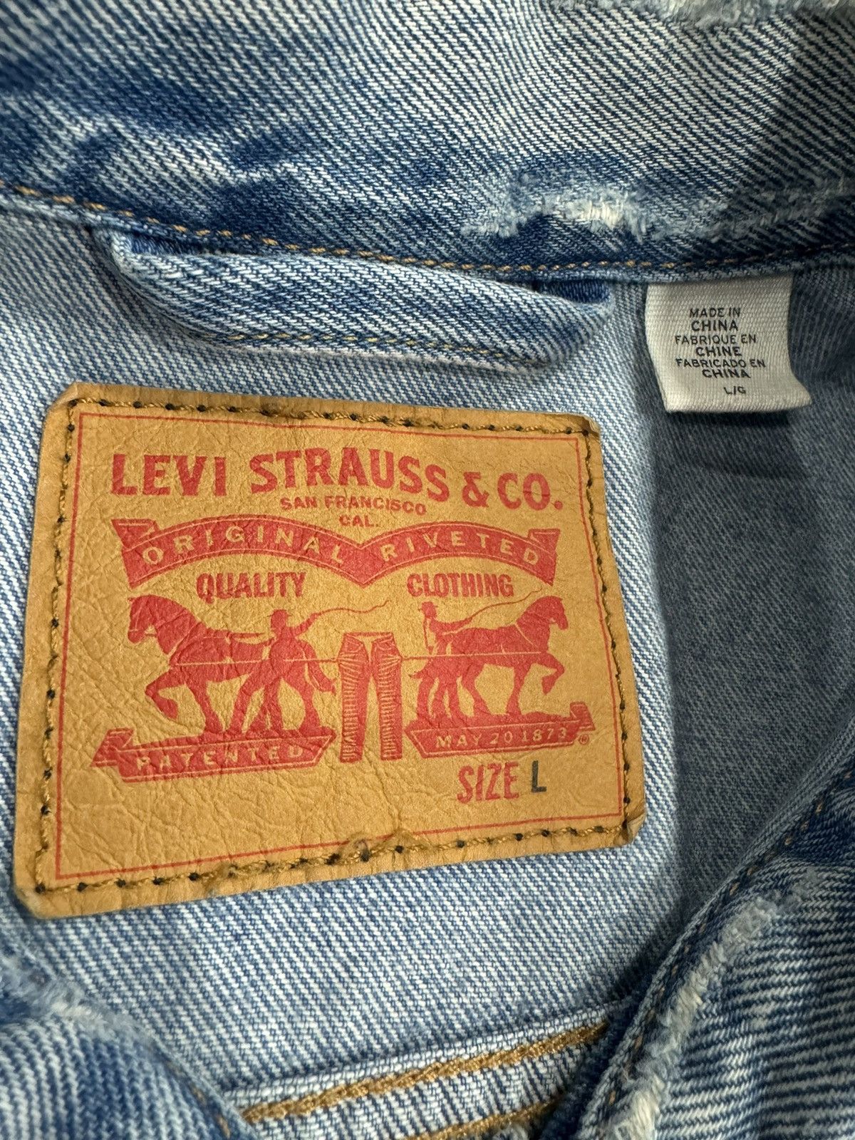 Levi's Distressed Levi’s Denim Jacket Size US L / EU 52-54 / 3 - 3 Thumbnail