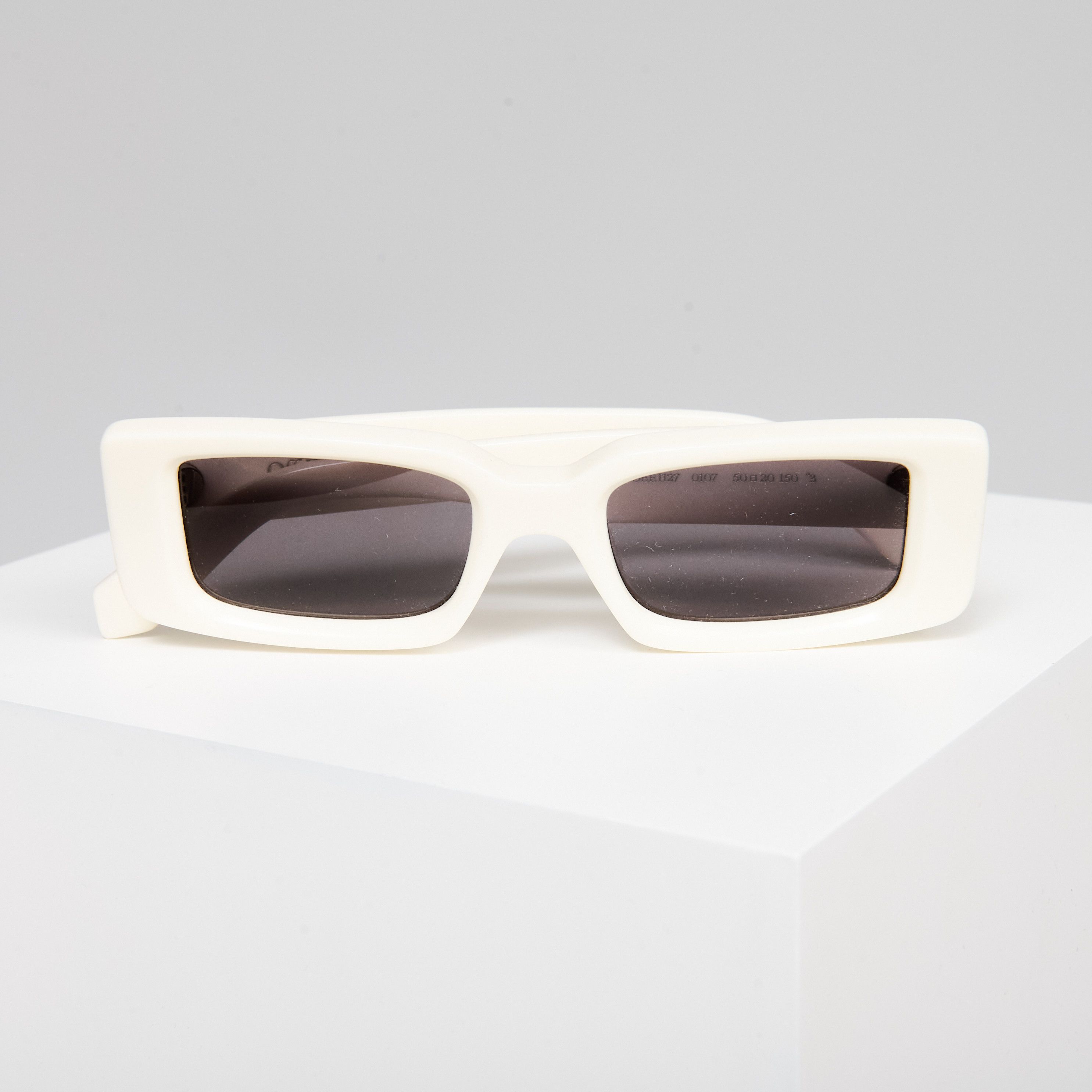 Off-White OFF WHITE ARTHUR WHITE DARK GREY SUNGLASSES Size ONE SIZE - 7 Thumbnail