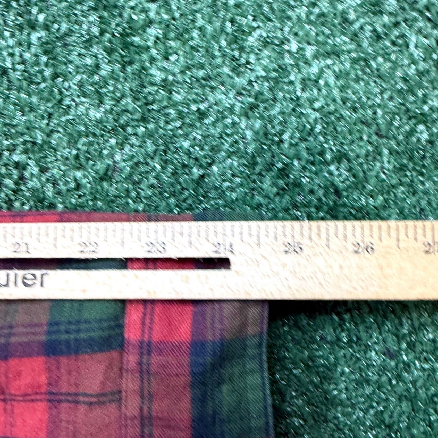 Vintage VINTAGE L.L. Bean Button-Up Shirt Mens Size L Red Green Plaid Long Sleeve Wool Cotton Y2K Lumberjack Outdoor USA Virginia Model Maine Guide Size US L / EU 52-54 / 3 - 8 Thumbnail