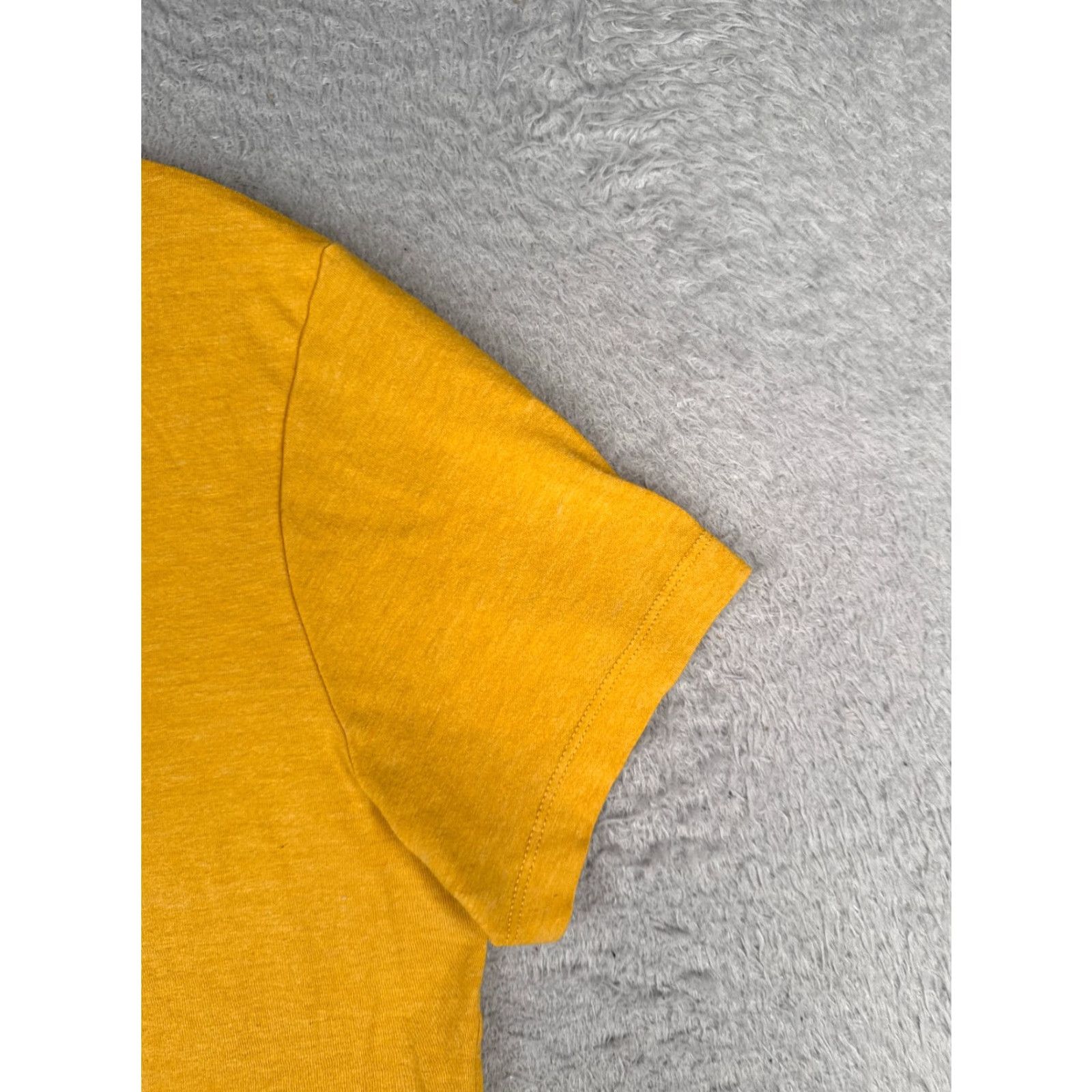 The North Face The North Face Shirt Women Medium Yellow Crew Neck Polyester Tri-Blend Camp READ Size M / US 6-8 / IT 42-44 - 2 Thumbnail