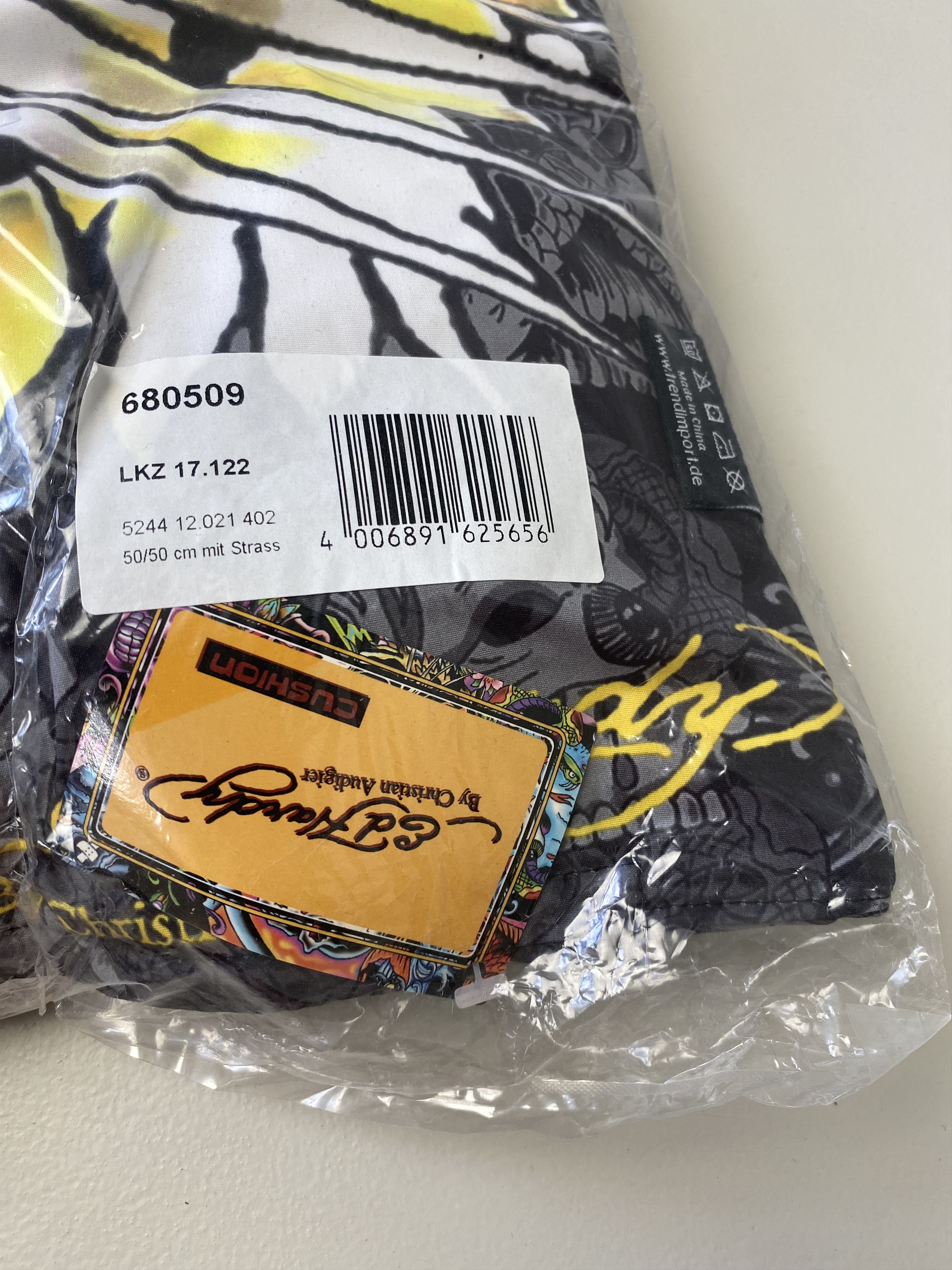 Ed Hardy Ed Hardy y2k 00s pillow affliction avant garde Size ONE SIZE - 2 Thumbnail