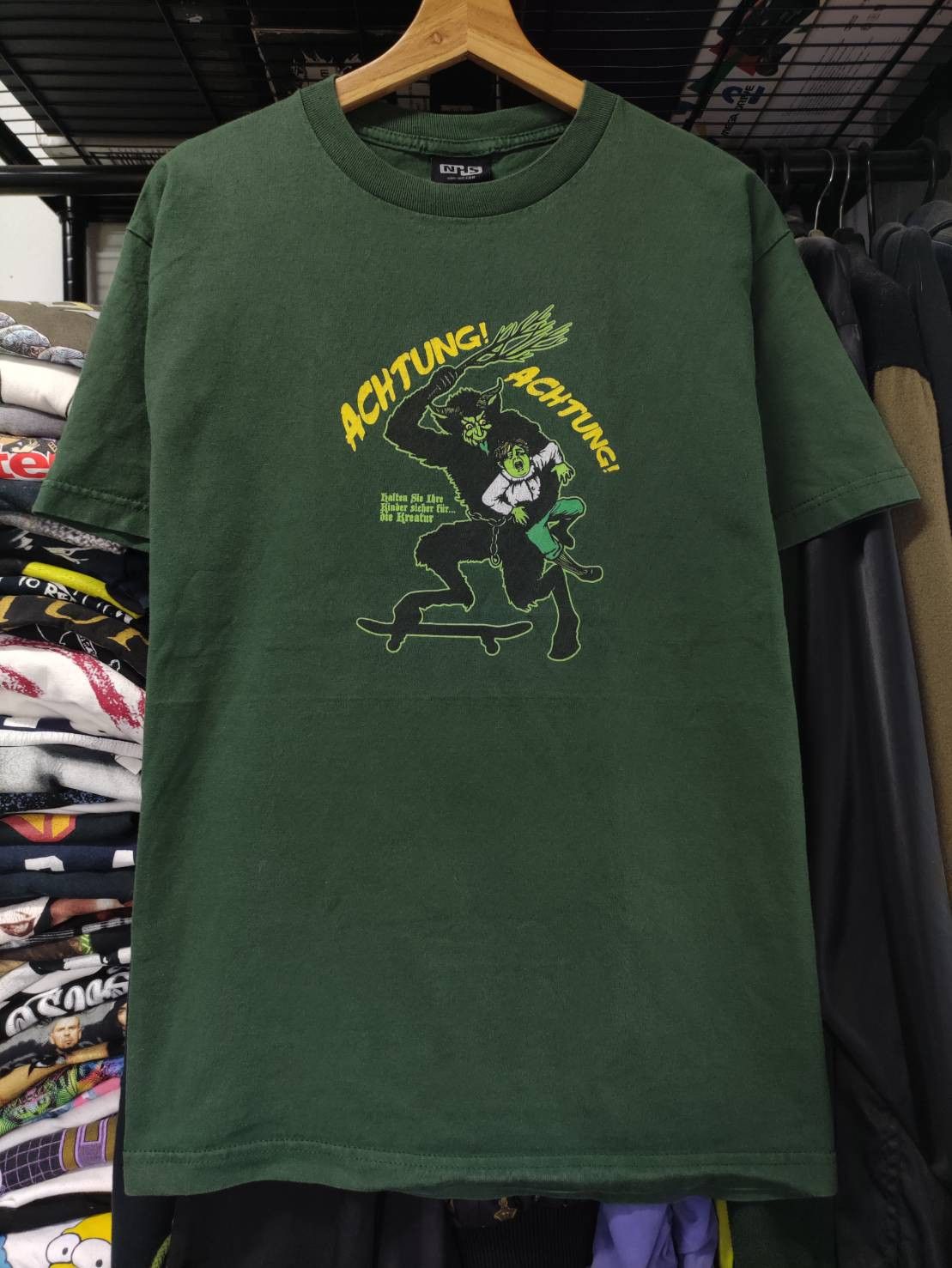 Hook-Ups Vtg 00's Creature " Achtung! " NHS T-Shirt Size US M / EU 48-50 / 2 - 3 Thumbnail