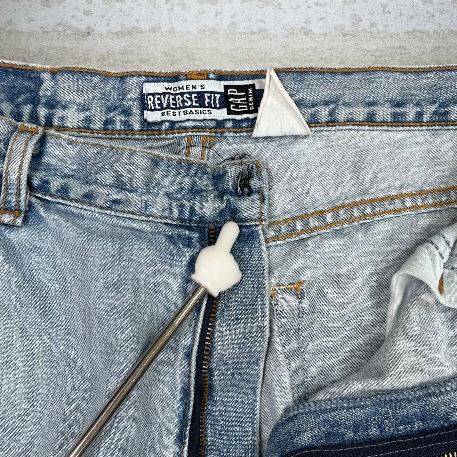 Gap × Vintage Crazy Vintage 90s Gap Jeans Reverse Fit Light Wash Denim Size 32" / US 10 / IT 46 - 4 Thumbnail