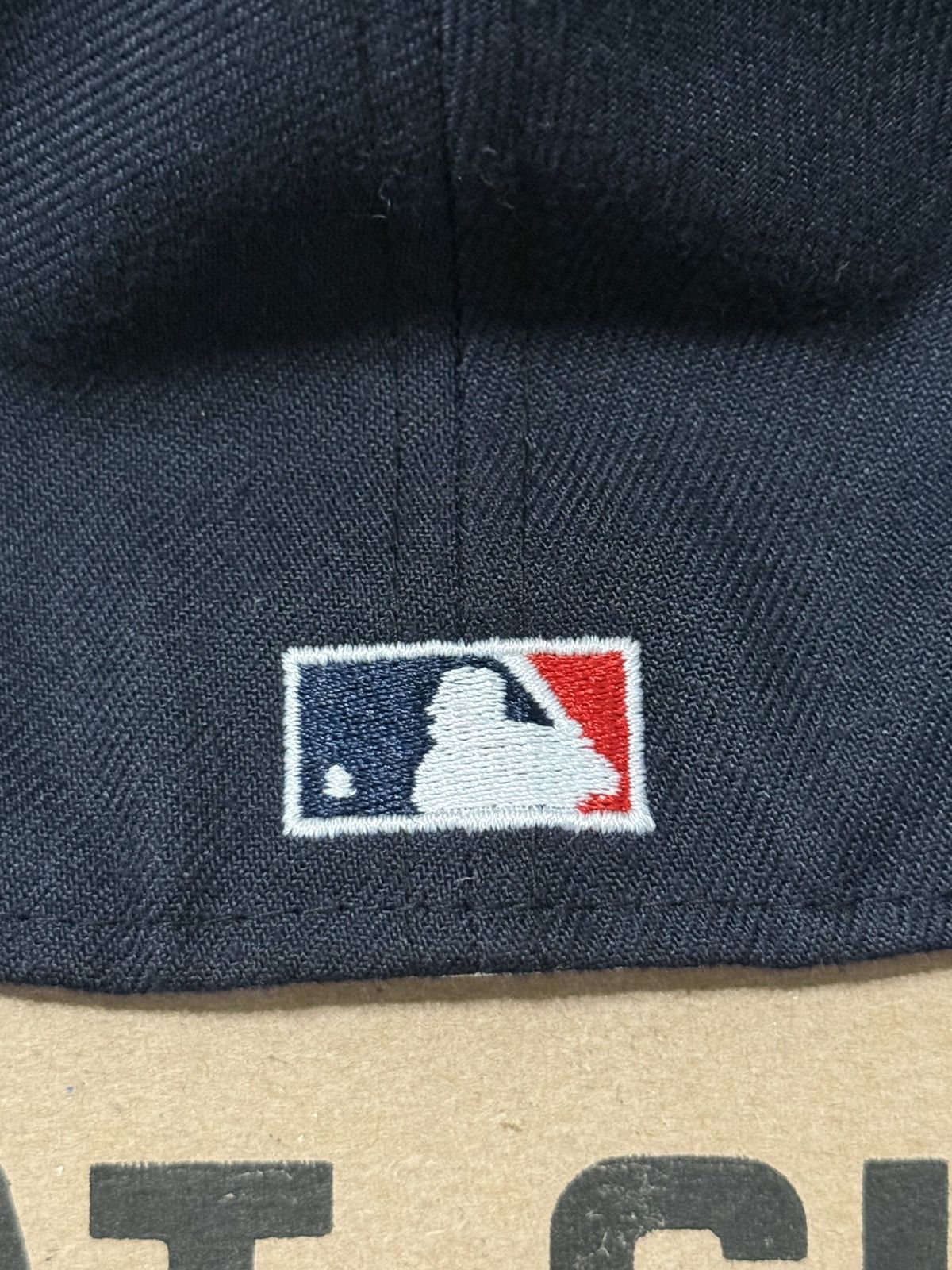 New Era Hat club excluisve Yankees 76’ Size ONE SIZE - 4 Thumbnail