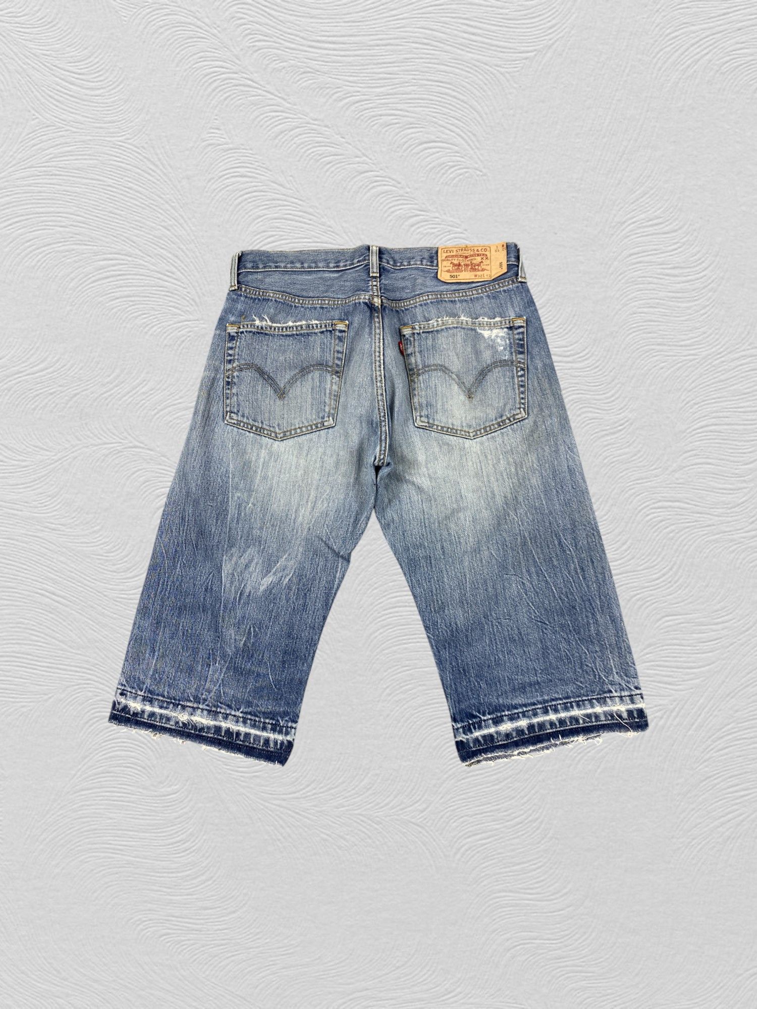 Levi's Vintage Levi's 501 Jeans 32x15.5 Short Denim - JN3756 Size US 32 / EU 48 - 2 Thumbnail