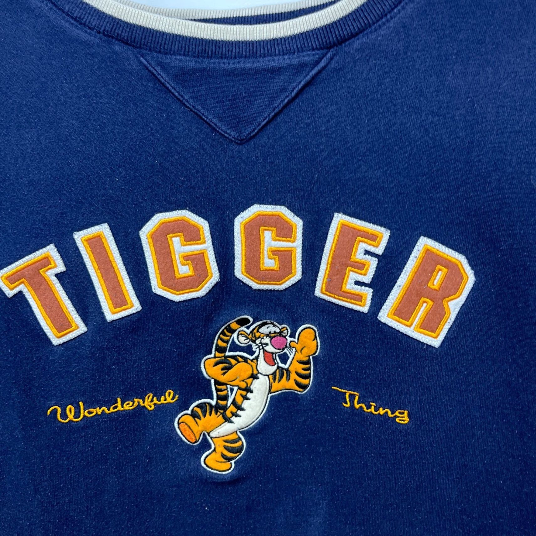 Disney VINTAGE Disney Sweatshirt 2XL Tigger Winnie The Pooh Men Blue Pullover 90s Toys & Characters Mens Size US XXL / EU 58 / 5 - 3 Thumbnail