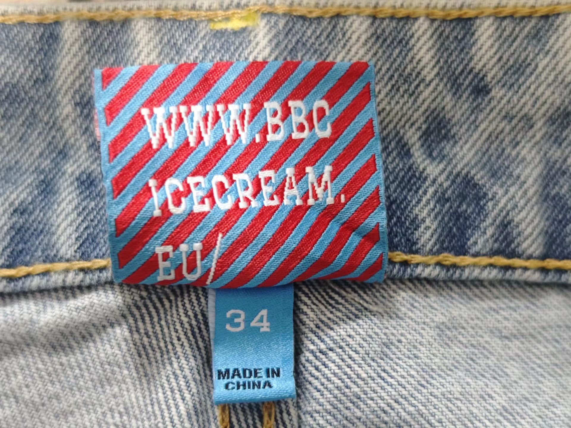 Billionaire Boys Club BILLIONAIRE BOYS CLUB Red Flying Dog Print Jeans Size US 34 / EU 50 - 5 Thumbnail