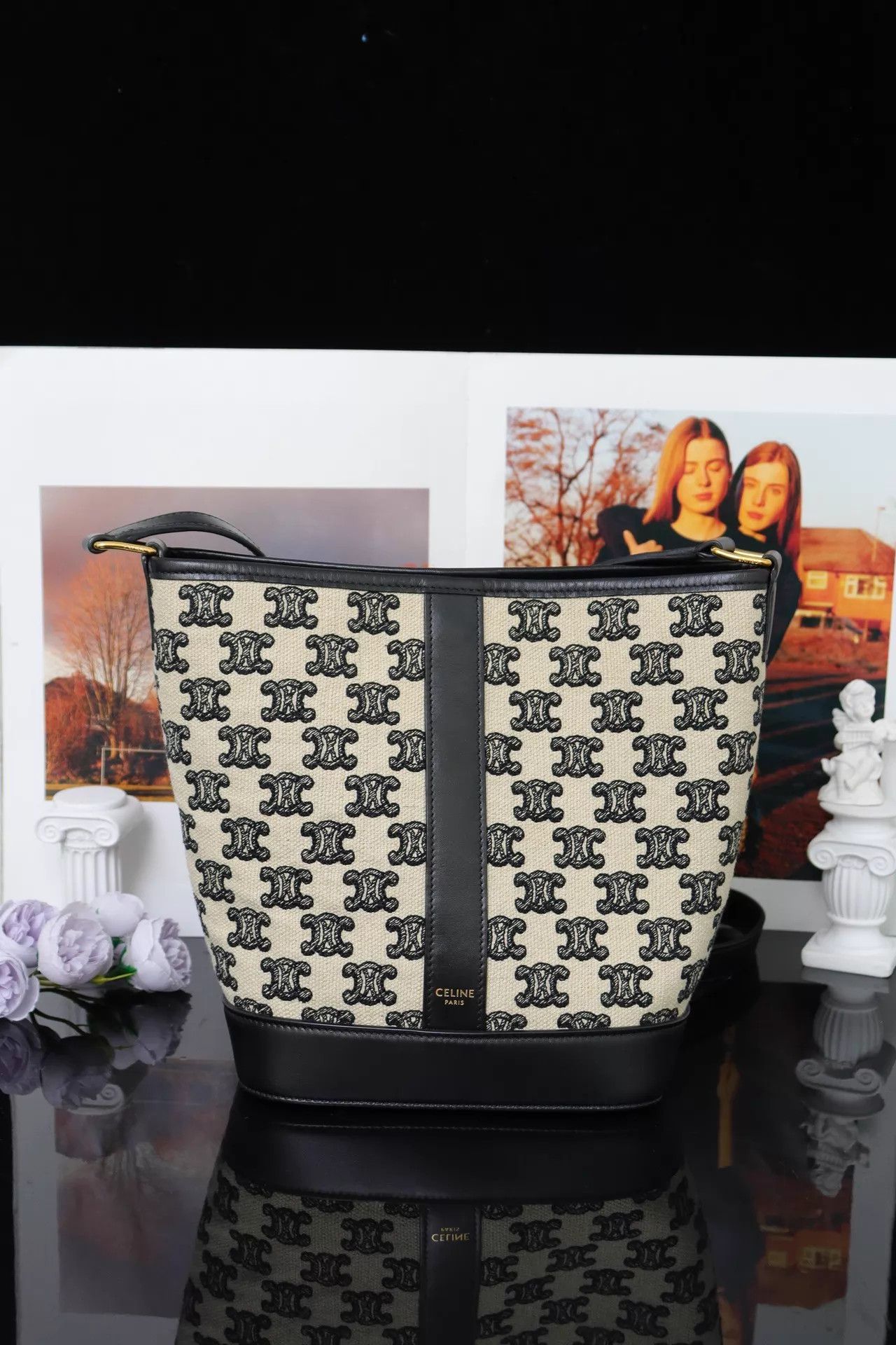 Celine Celine Trotteur Bucket Bag 17.5x22.5x12.5 21/42-NA Size ONE SIZE - 1 Thumbnail