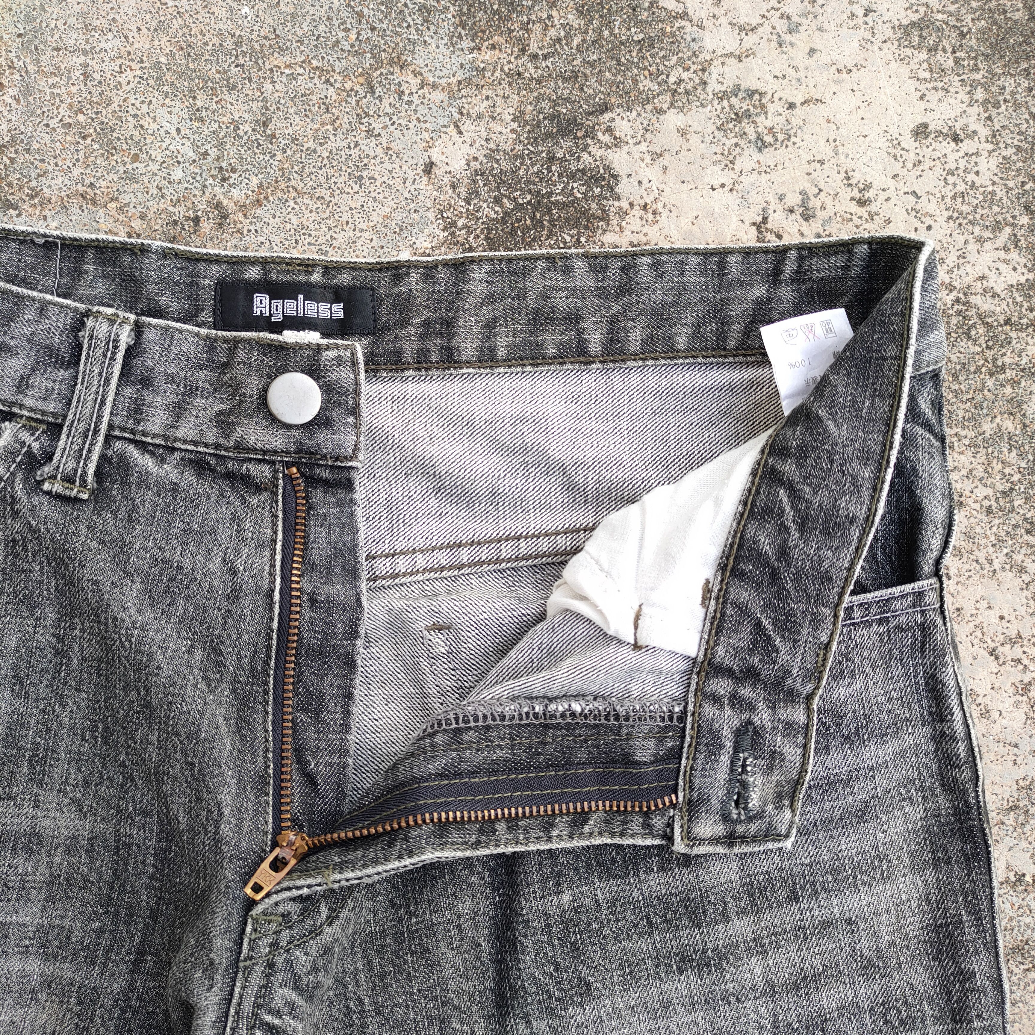 Japanese Brand VINTAGE AGELESS BLACK FLARE RIPPED JEANS DENIM PANTS Size US 31 - 6 Thumbnail