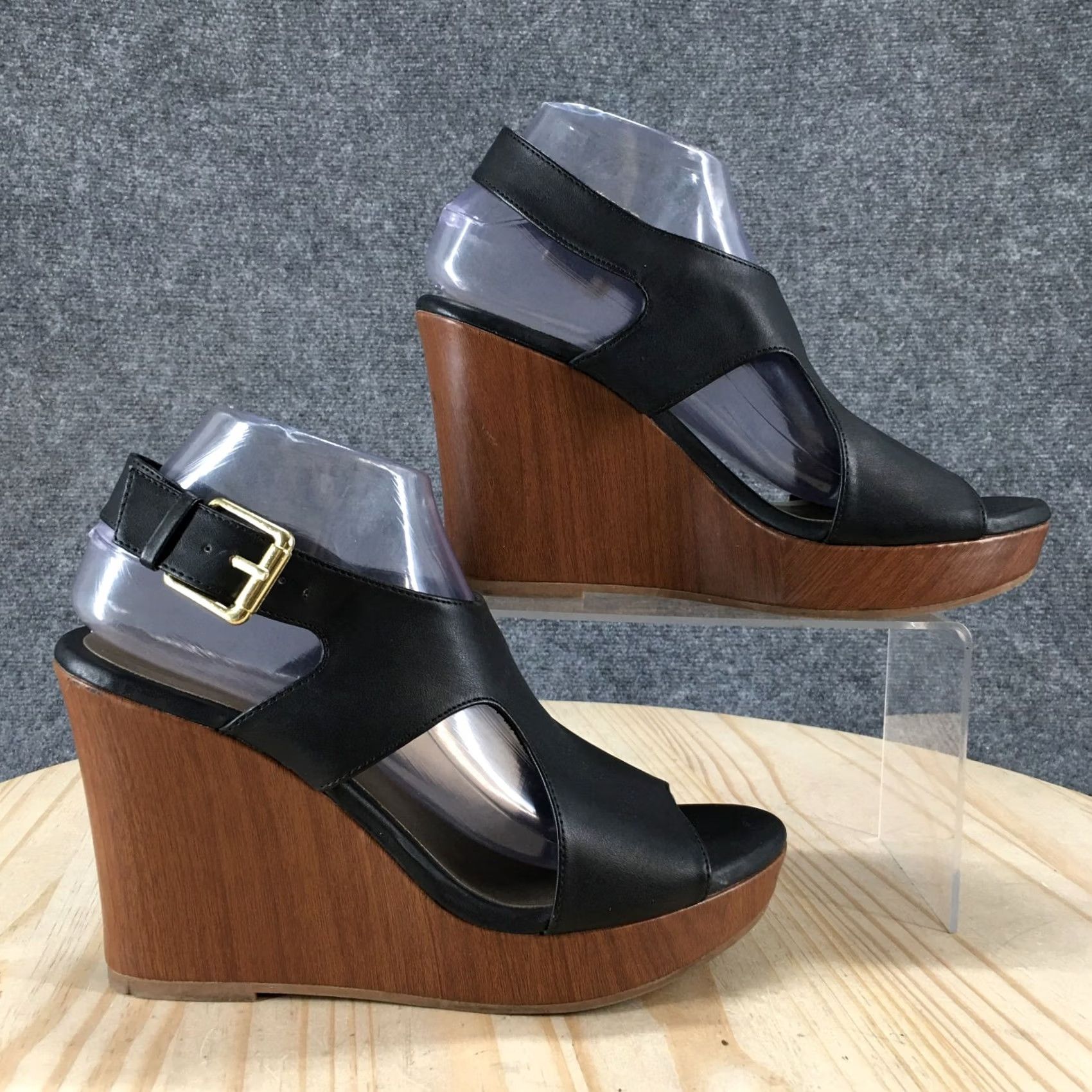 Vintage American Eagle Sandals Womens 9 Slingback Black Faux Leather Casual Wedge Heels Size US 9 / IT 39 - 2 Thumbnail