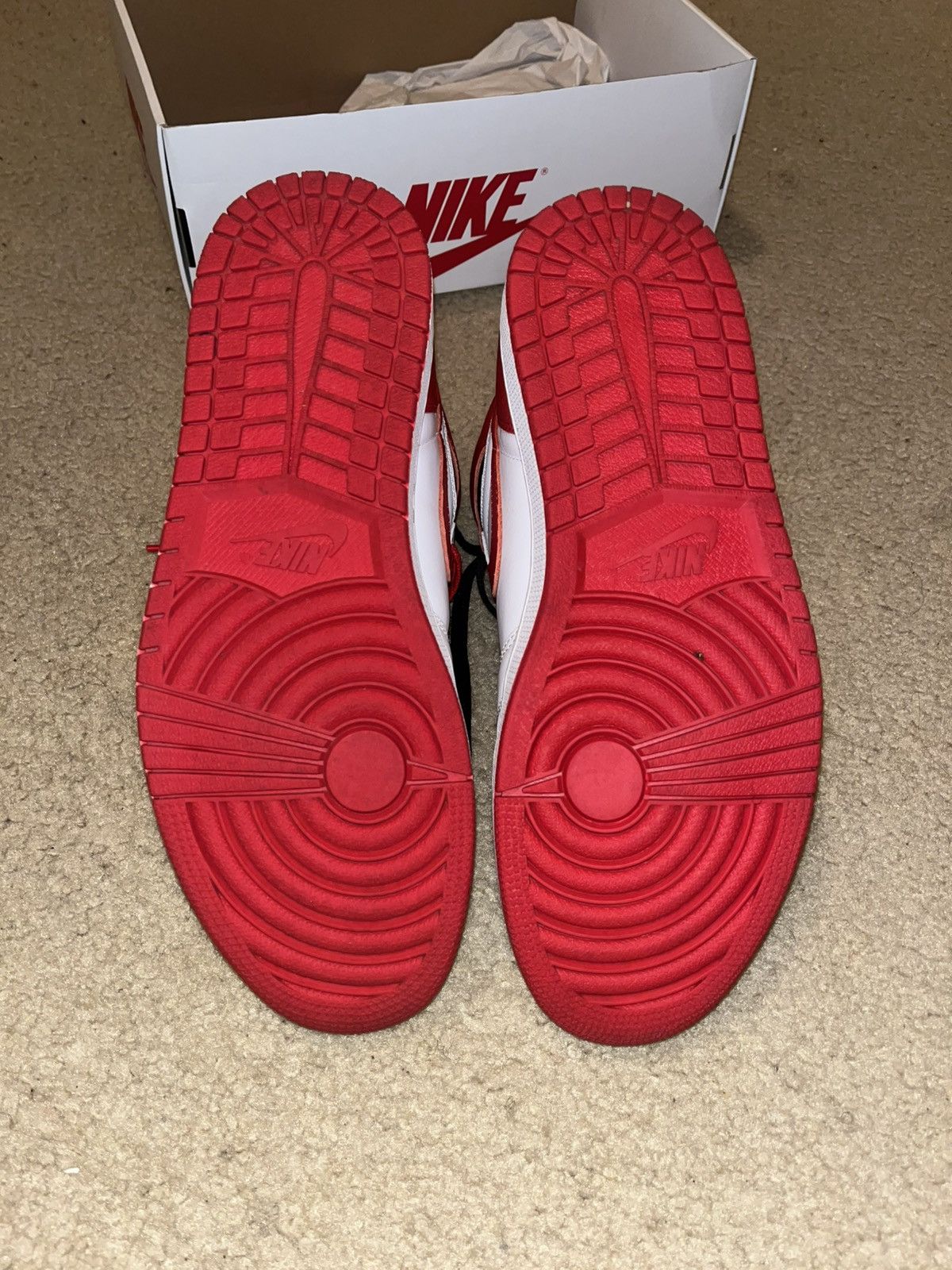 Jordan Brand AIR JORDAN 1 RETRO HIGH OG Size US 11 / EU 44 - 6 Thumbnail