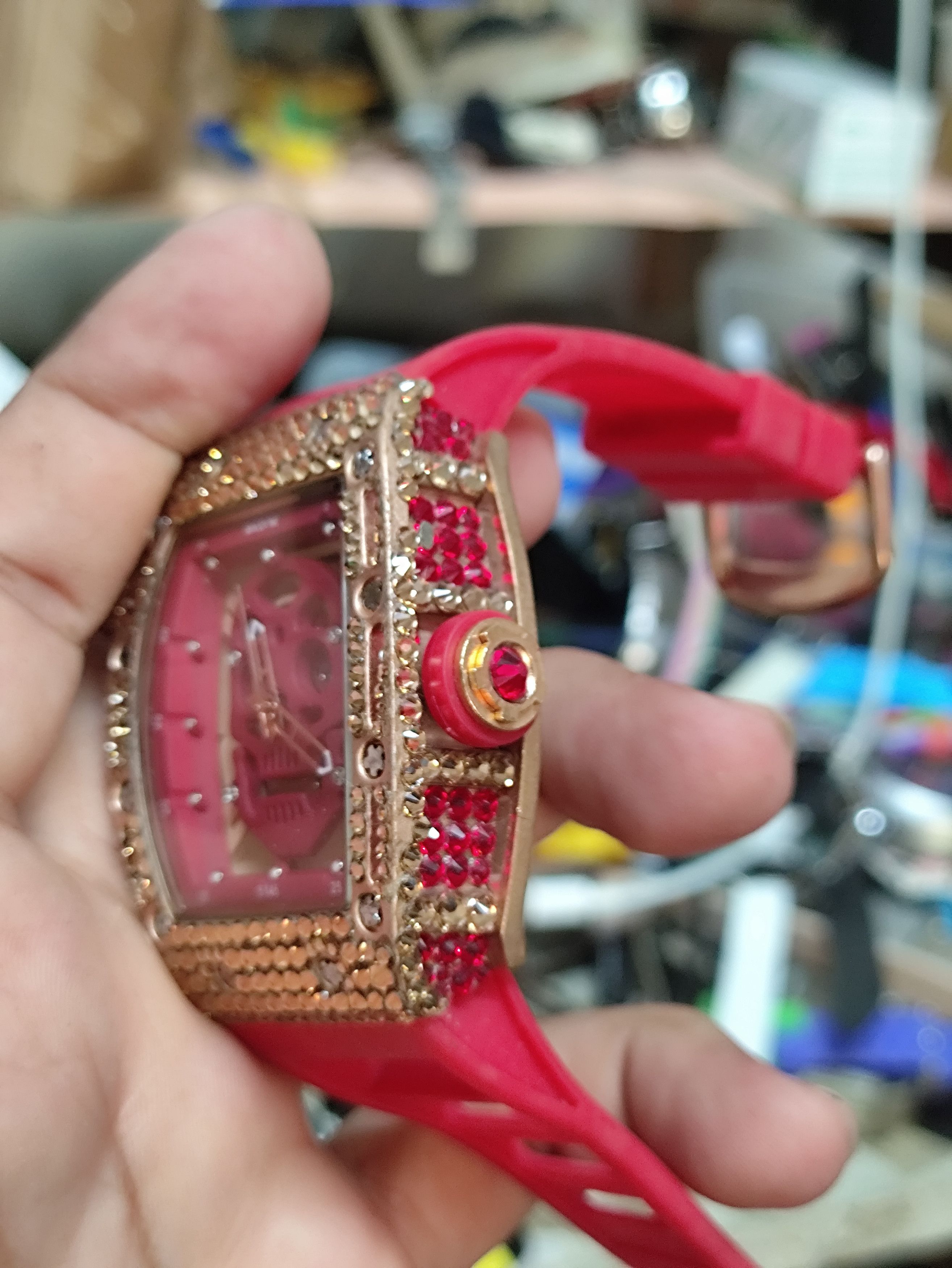Other RARE 💥 SKULLS RED MONSTER 💀 Japan Punk Watch Size ONE SIZE - 3 Thumbnail