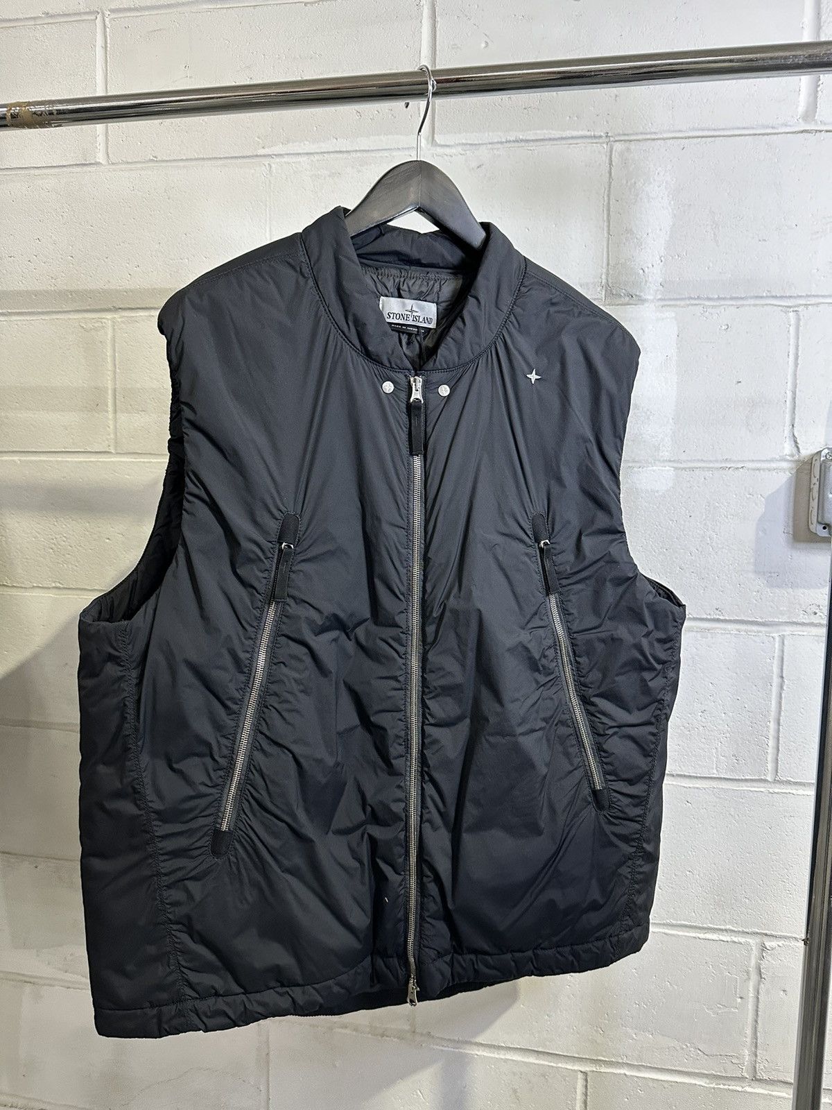 image of Stone Island Men Senza Maniche Jacket in Black (Size 2XL)