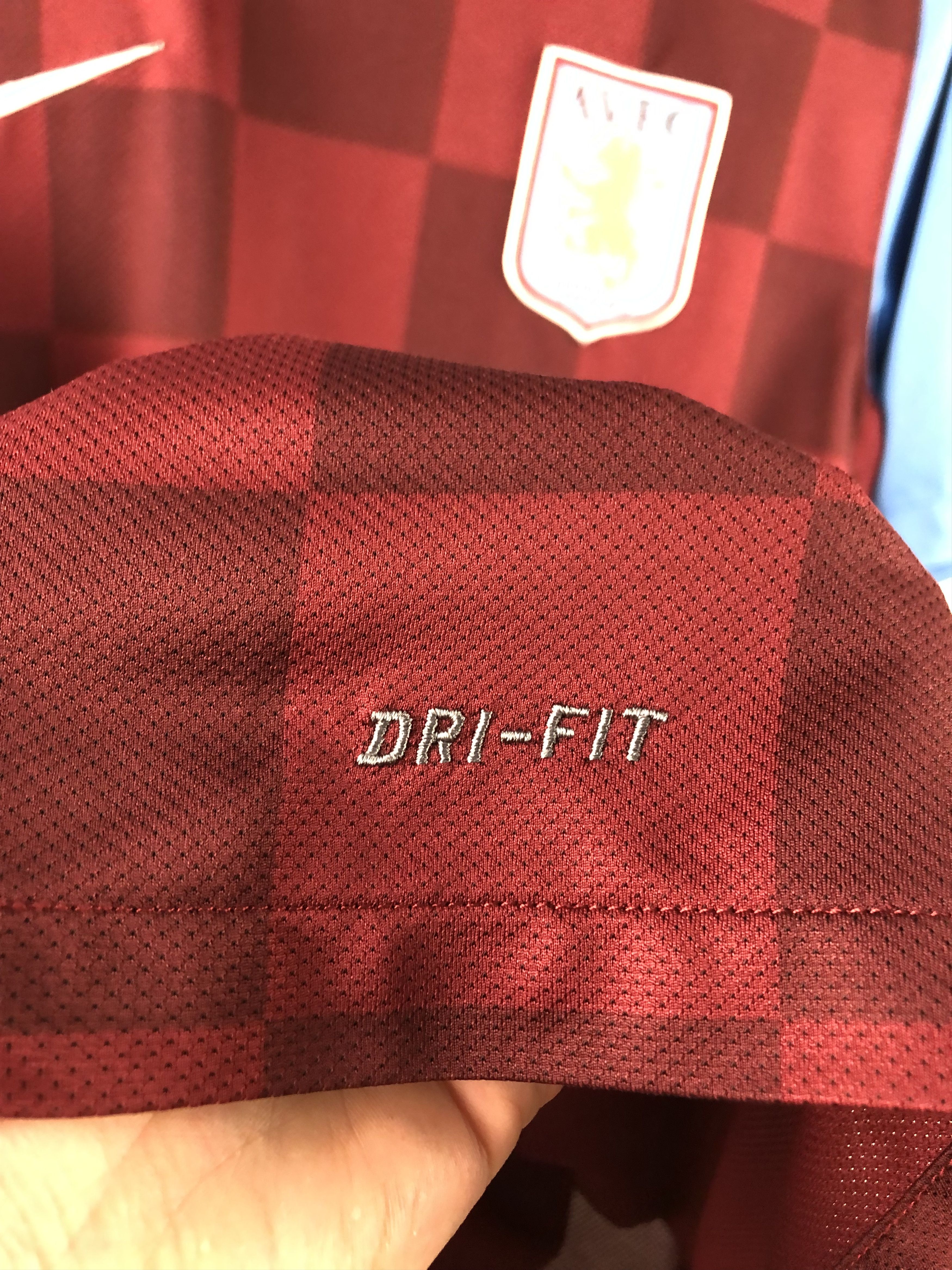 Nike Aston Villa football shirt 2011 Soccer #2 Hutton Nike Jersey Size US M / EU 48-50 / 2 - 10 Thumbnail