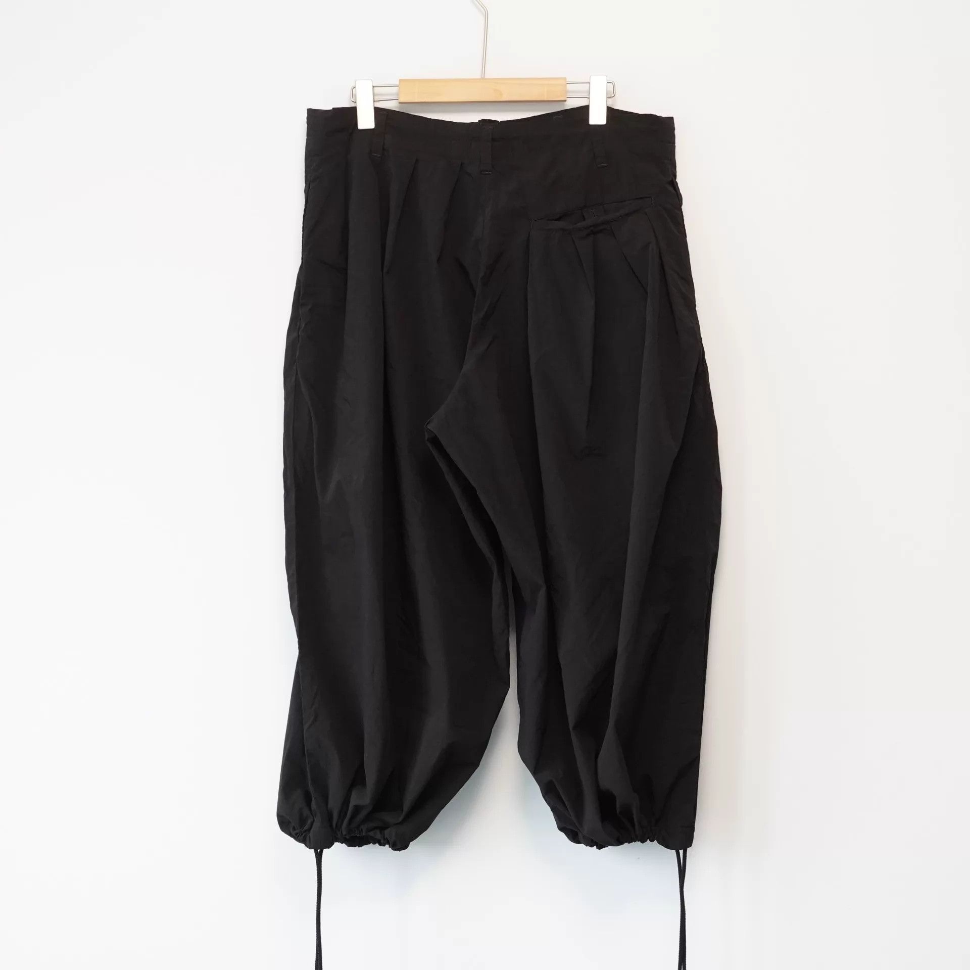 Yohji Yamamoto Yohji Yamamoto 19SS Drawstring Pleated Balloon Pants SZ 2 Size US 32 / EU 48 - 4 Thumbnail
