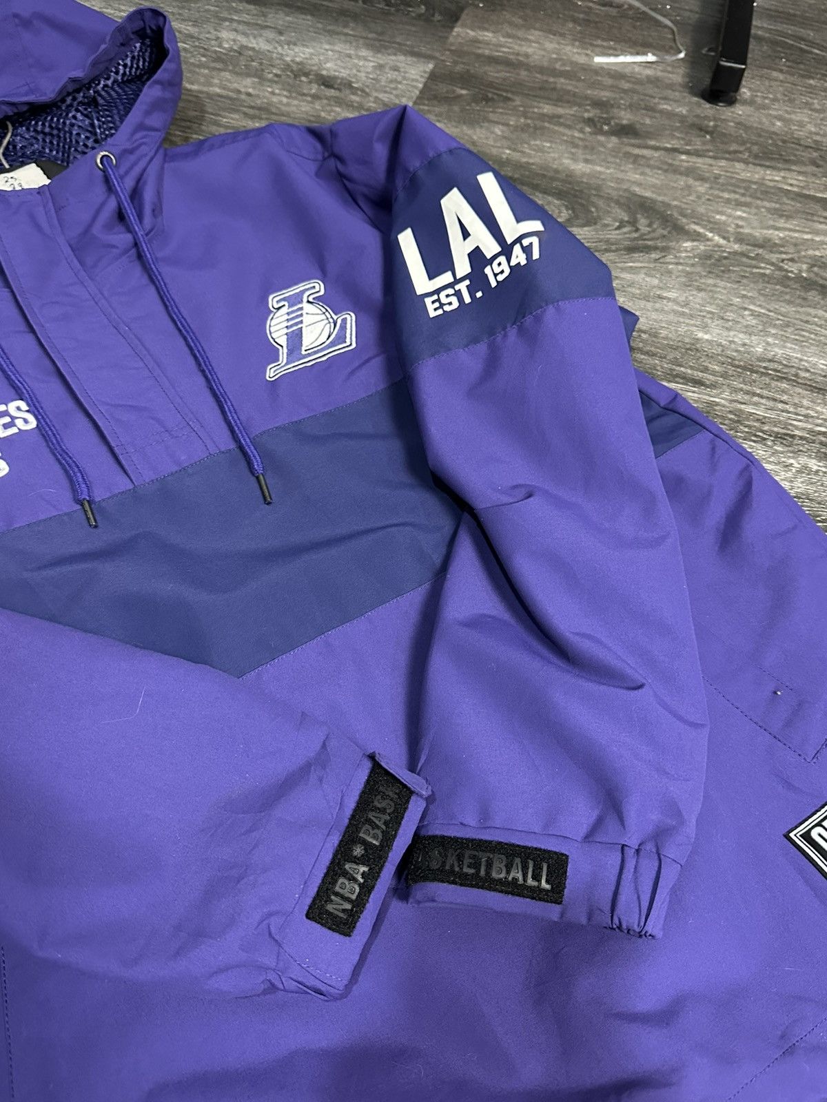 NBA Los Angeles Lakers jacket Size US L / EU 52-54 / 3 - 7 Thumbnail