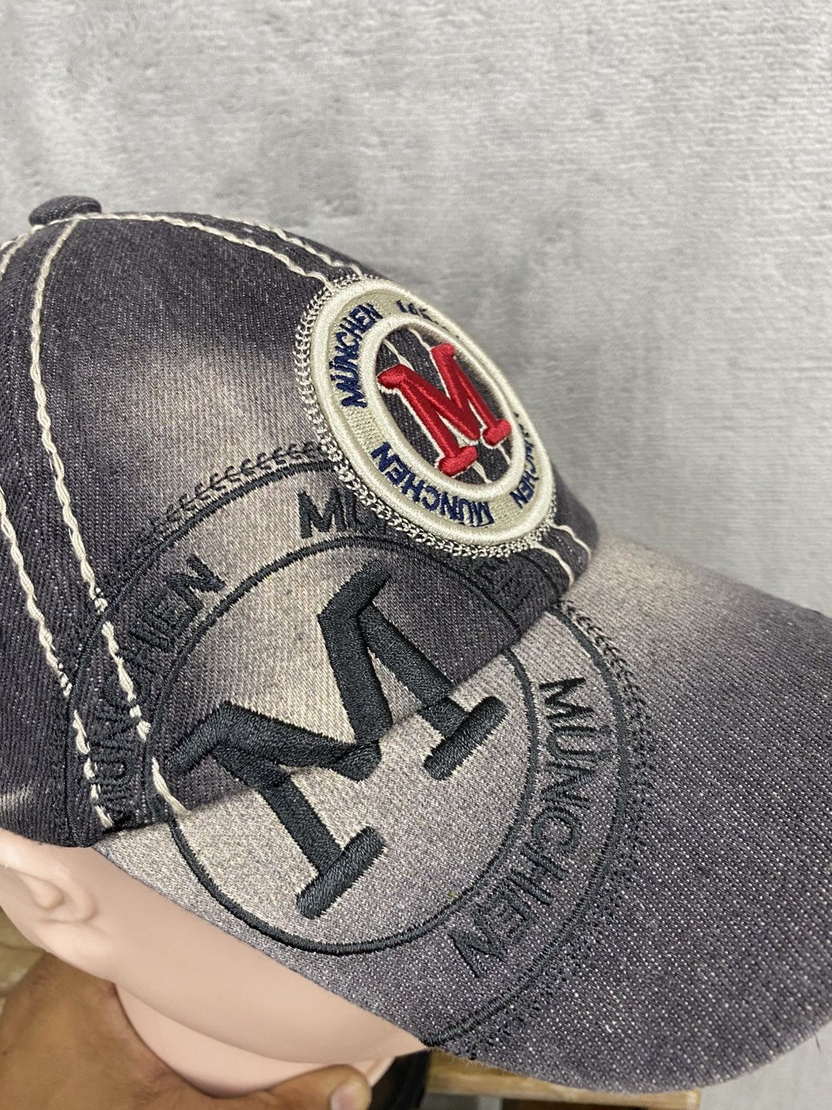Robin Ruth 🔥RaRe🔥VINTAGE ROBIN RUTH MUNCHEN CAP TRASHED FADED DENIM Size ONE SIZE - 8 Thumbnail