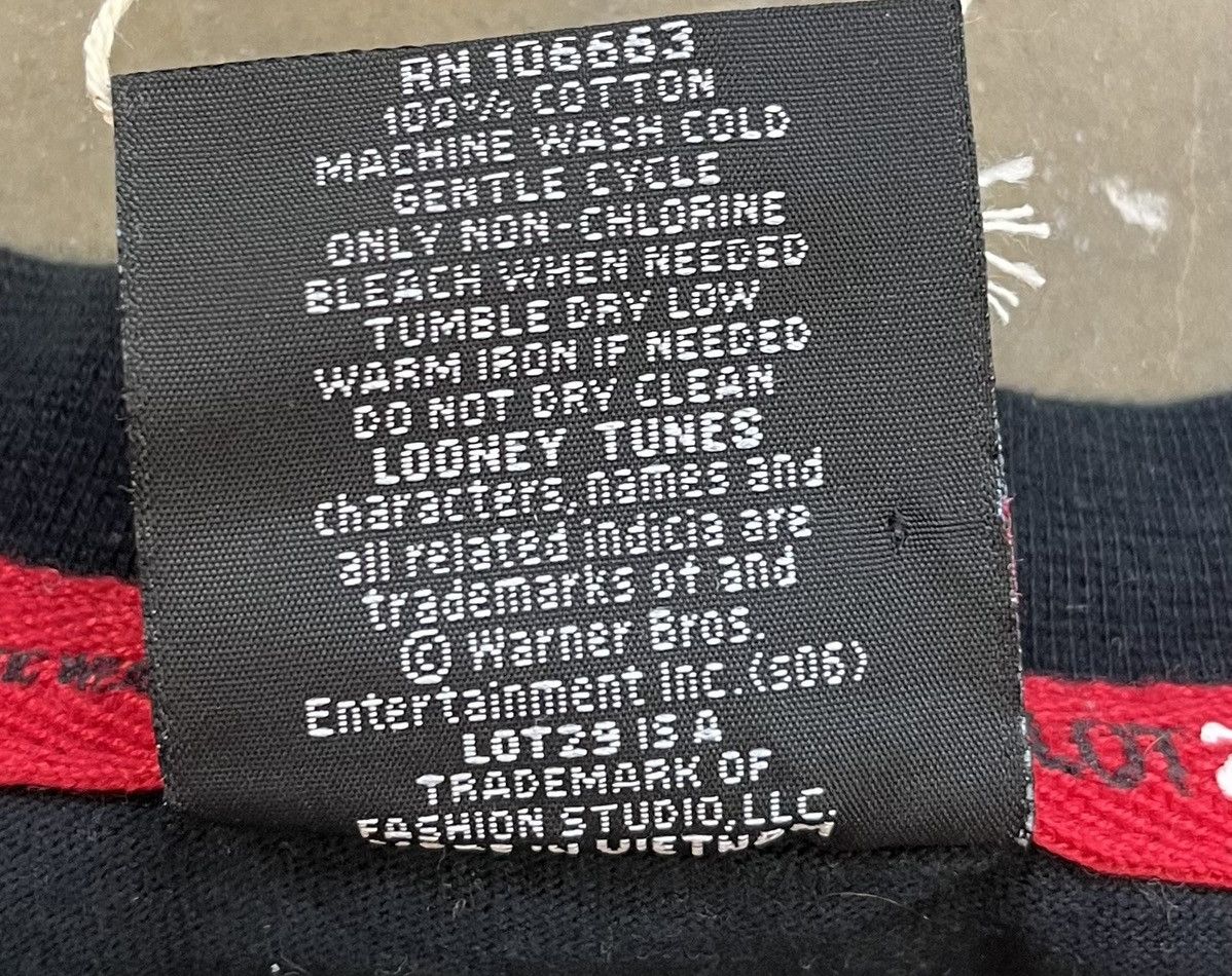 Other VINTAGE Y2K LOT29 T-SHIRT BLACK Size US M / EU 48-50 / 2 - 6 Thumbnail