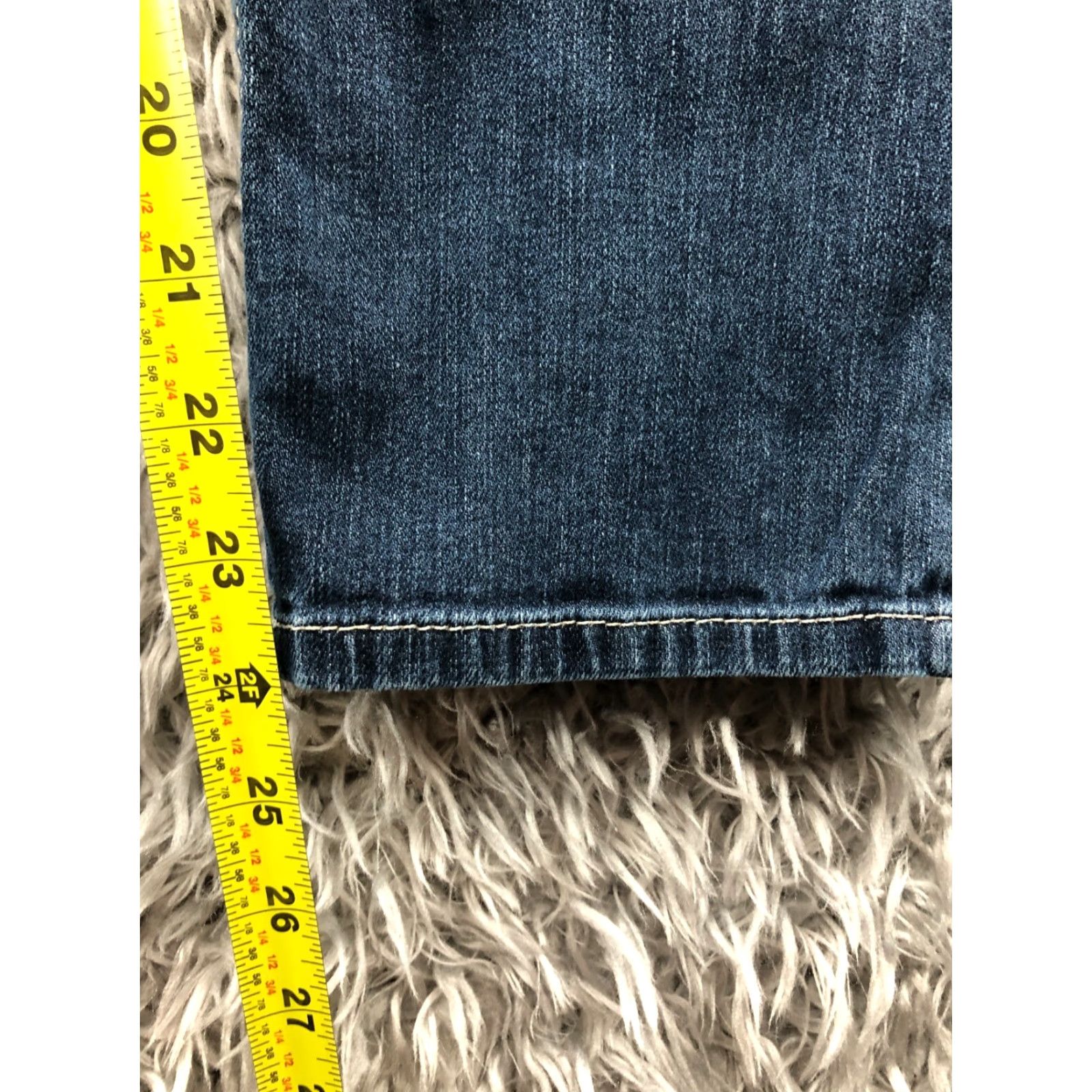 Vera Wang Vera Wang Simply Vera Wang Jeans Size 10 Womens Regular Straight Medium Blue Wash 5-Pocket Size 32" / US 10 / IT 46 - 3 Thumbnail