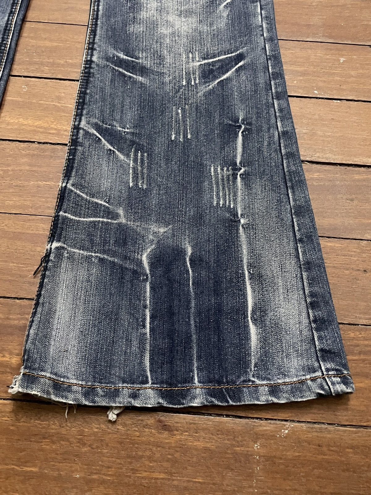 14th Addiction Very Rare Vintage Japanese Brand Dragon Flared Jeans 2000s Size US 33 - 6 Thumbnail