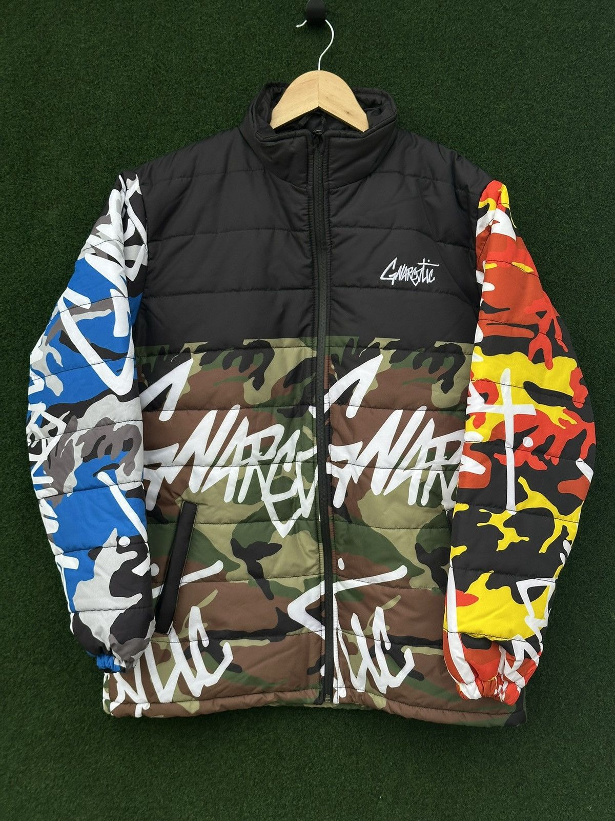 Gnarcotic Gnarcotic tri camo puffer Size US M / EU 48-50 / 2 - 1 Thumbnail