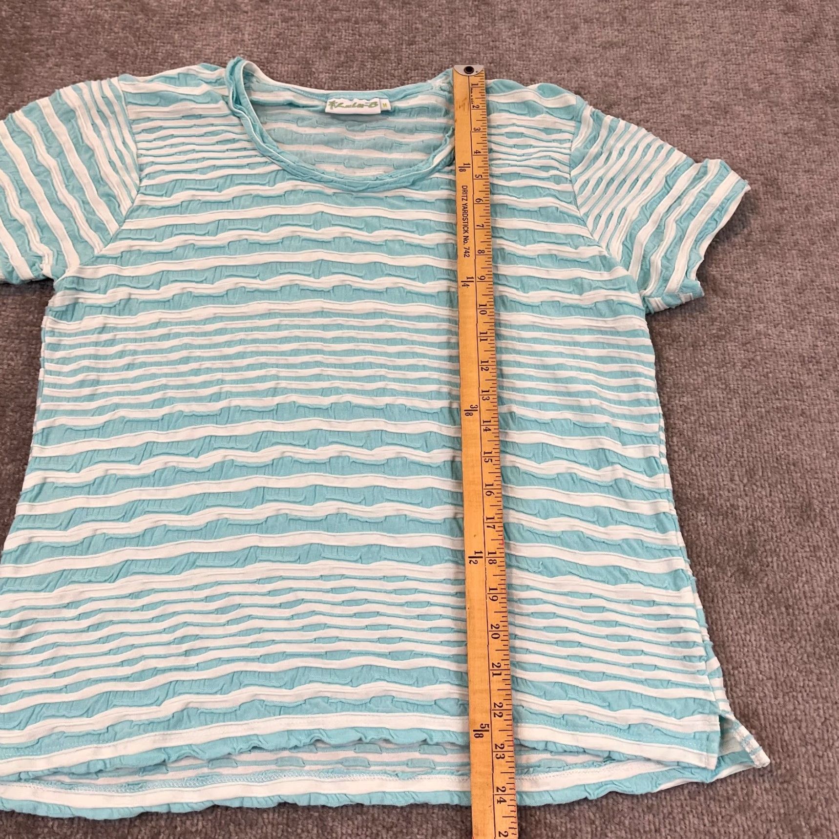 Vintage LULU B Shirt Womens Medium Blue White Striped Top Textured Short Sleeve Outdoor Shirt Size M / US 6-8 / IT 42-44 - 3 Thumbnail
